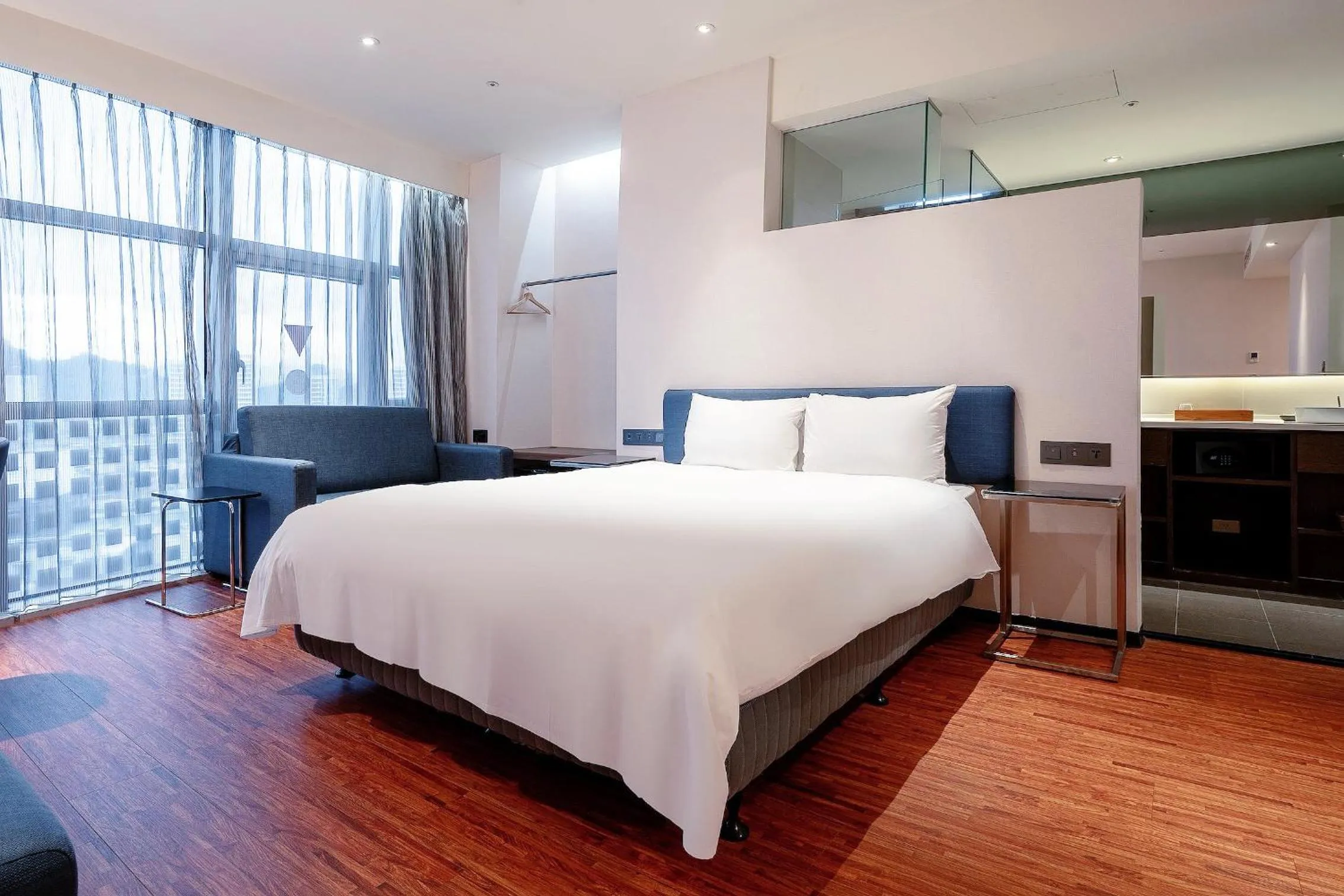 On site, Bed in CHECK inn Taipei Xinyi