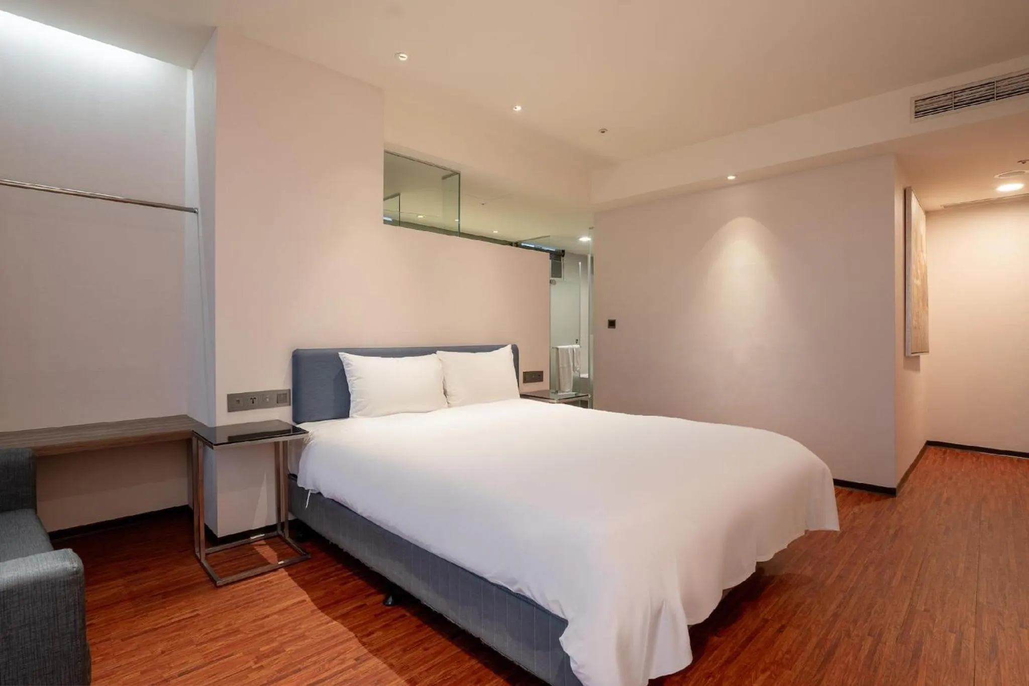 Photo of the whole room, Bed in CHECK inn Taipei Xinyi