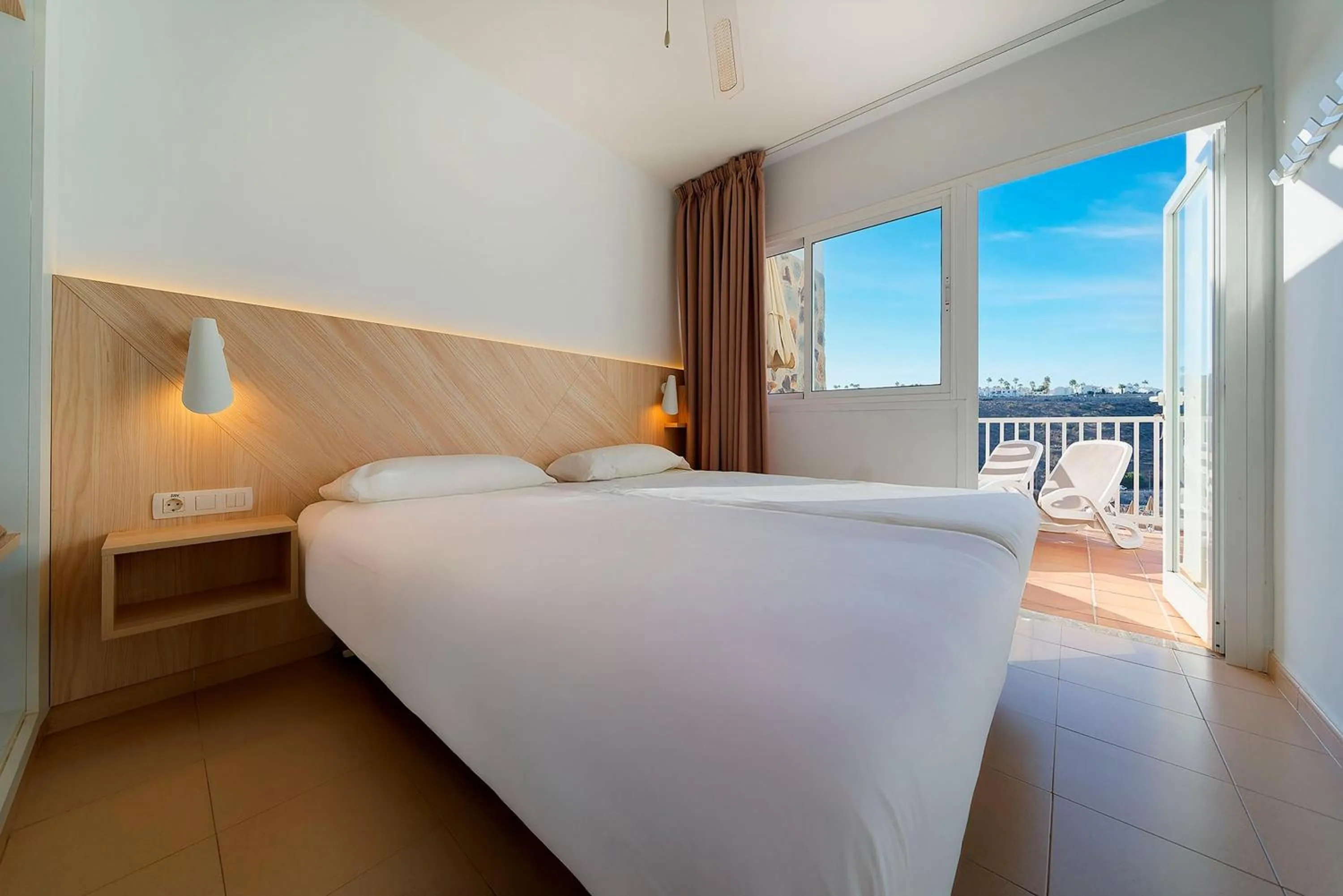 Premium One Bedroom Apartment with Large Terrace - single occupancy in Servatur Altamadores