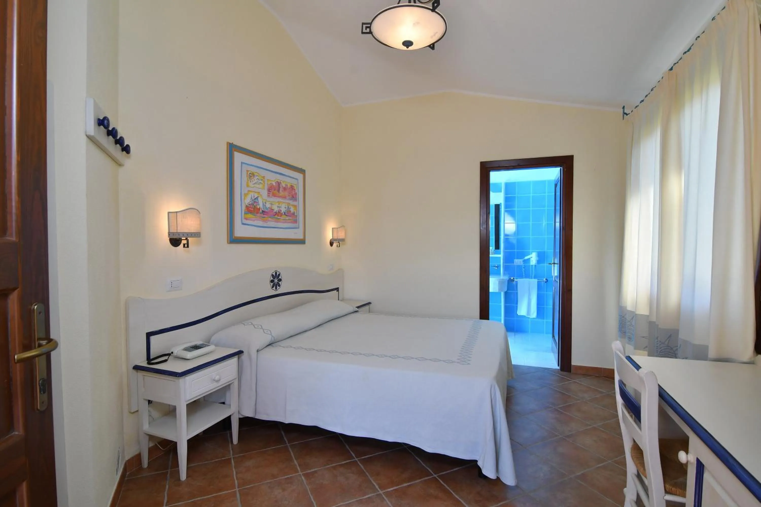 Photo of the whole room, Bed in Li Suari Club Village