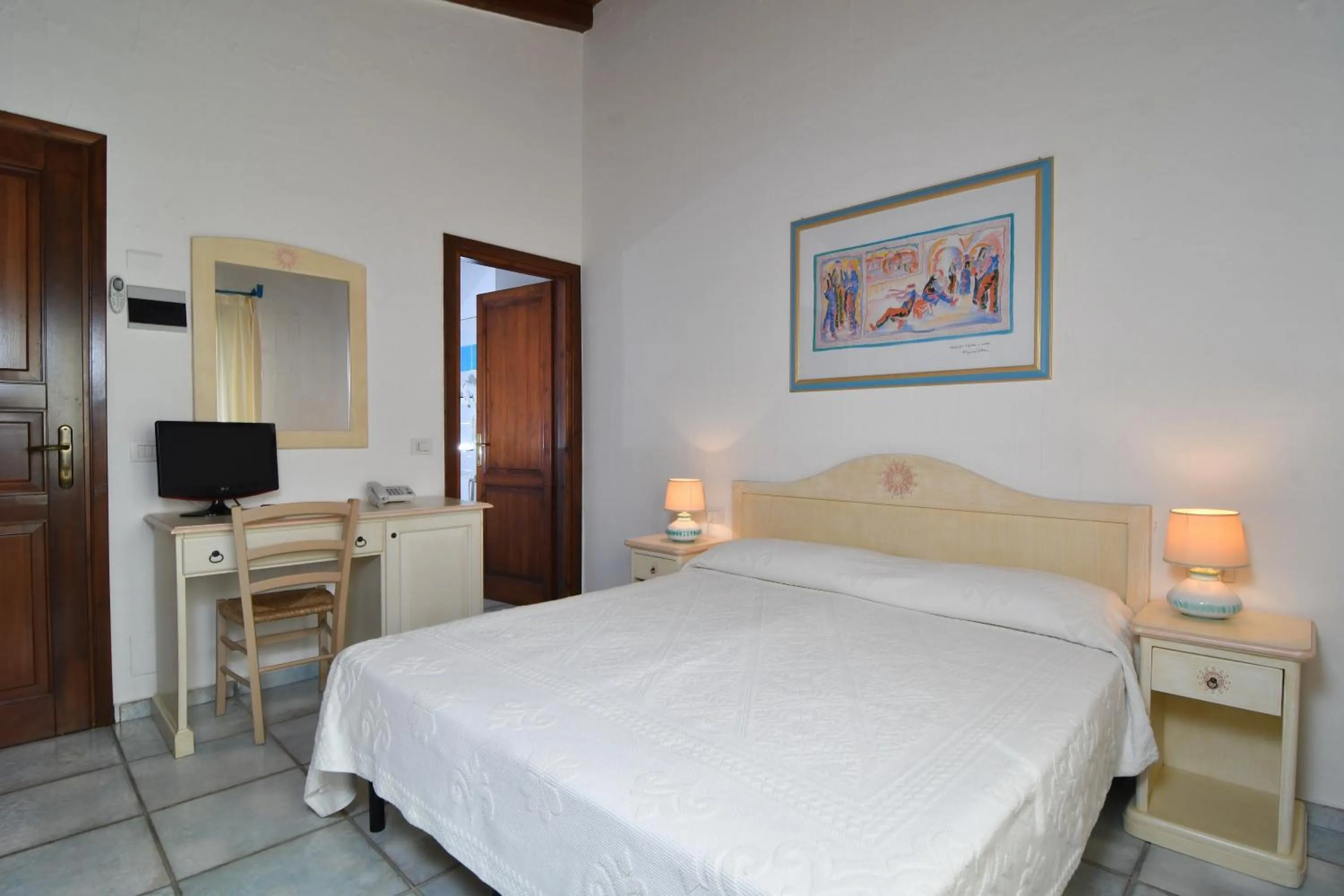 Photo of the whole room, Bed in Li Suari Club Village