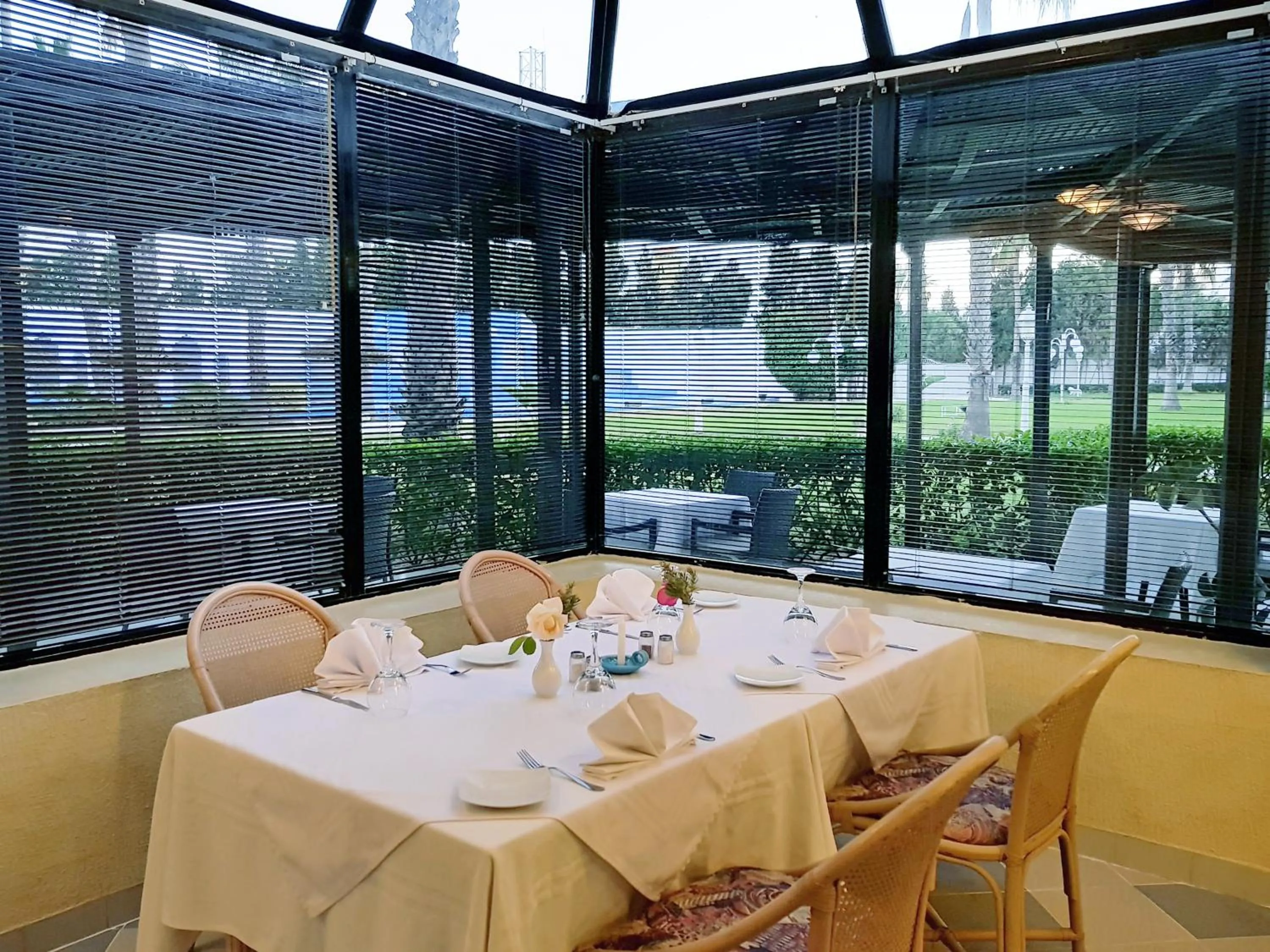 Restaurant/places to eat in L'Orient Palace Resort and Spa