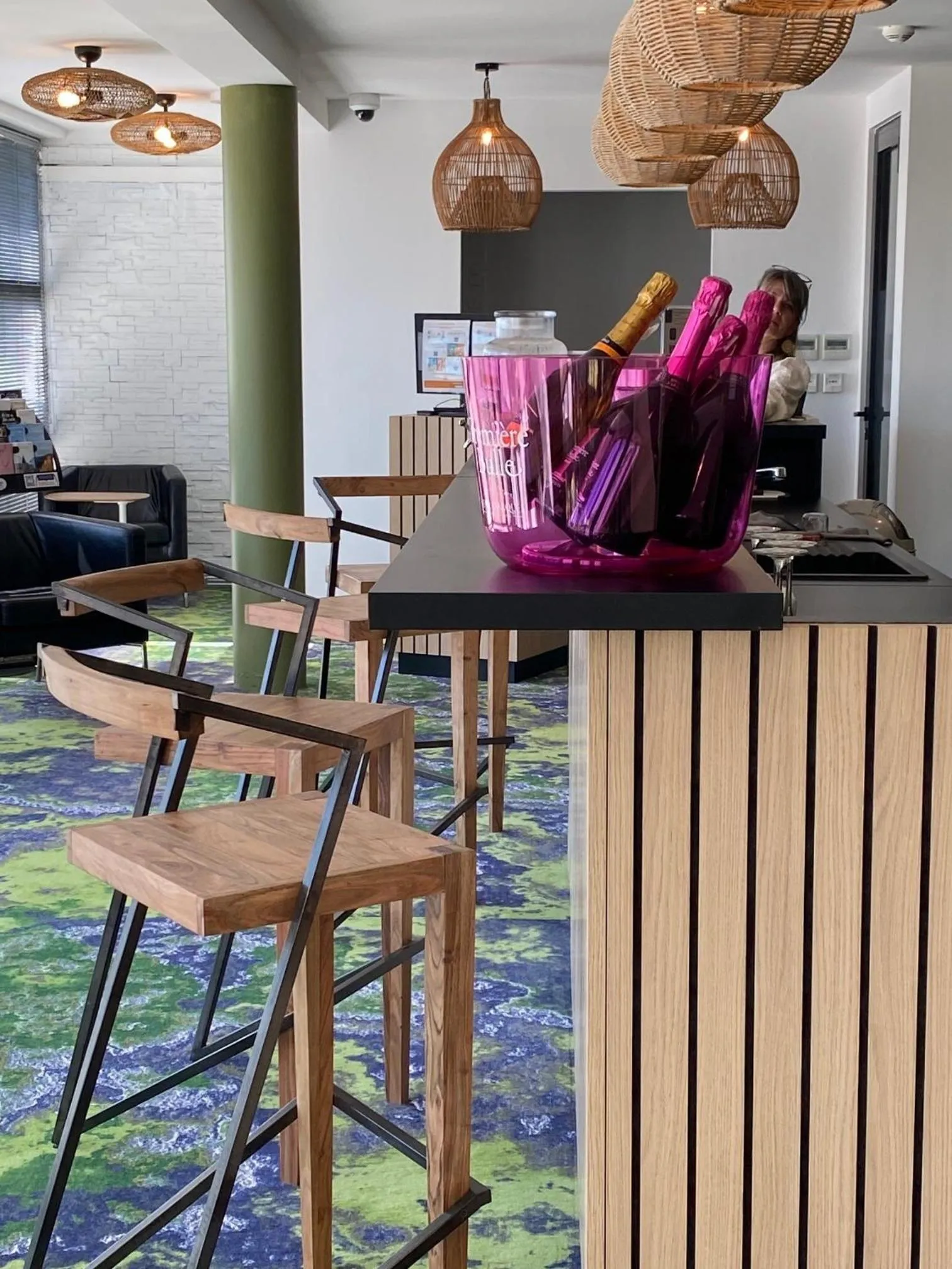 Restaurant/places to eat in Hôtel Pont Rouge , Carcassonne