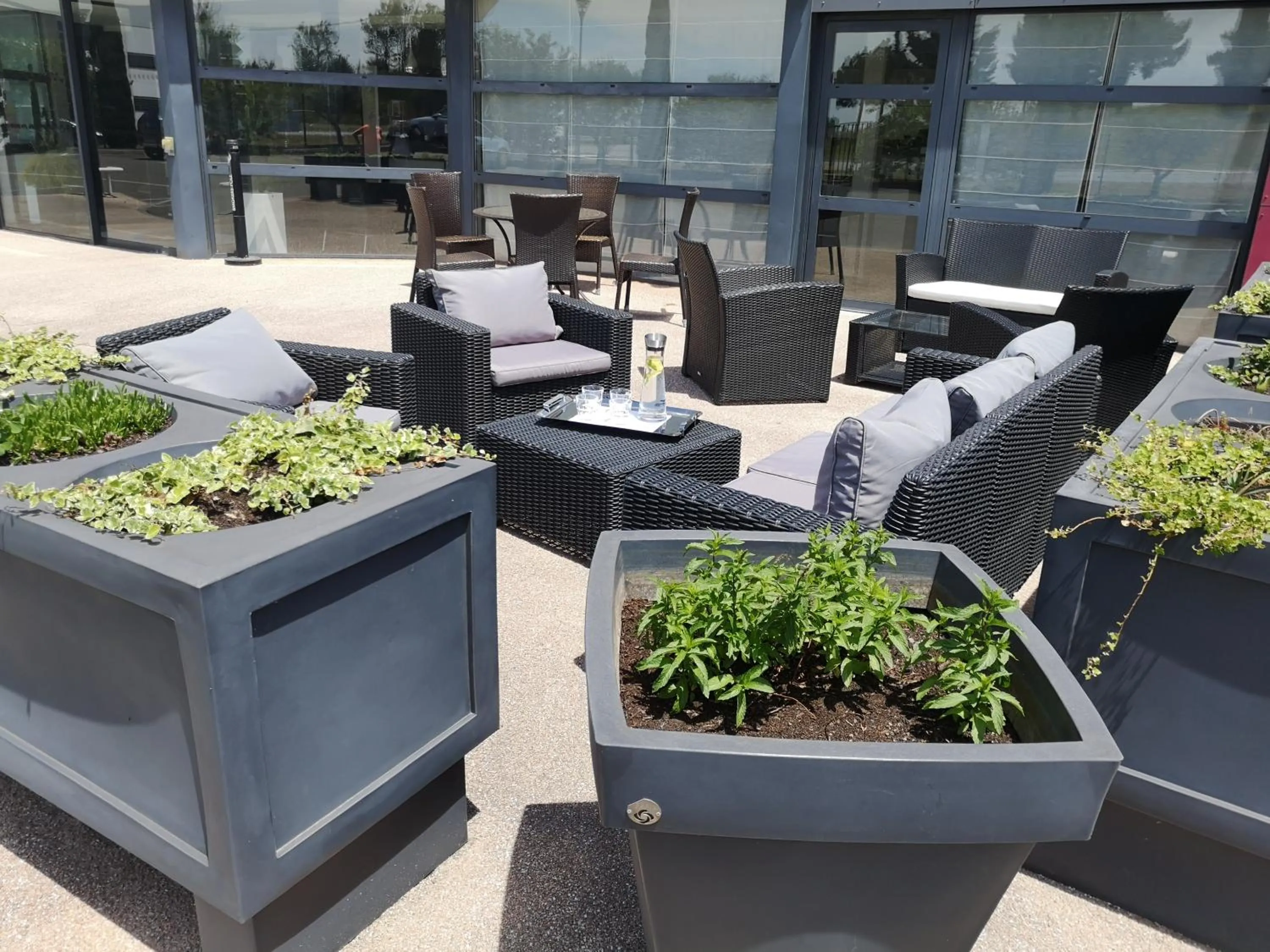 Restaurant/places to eat in Hôtel Pont Rouge , Carcassonne