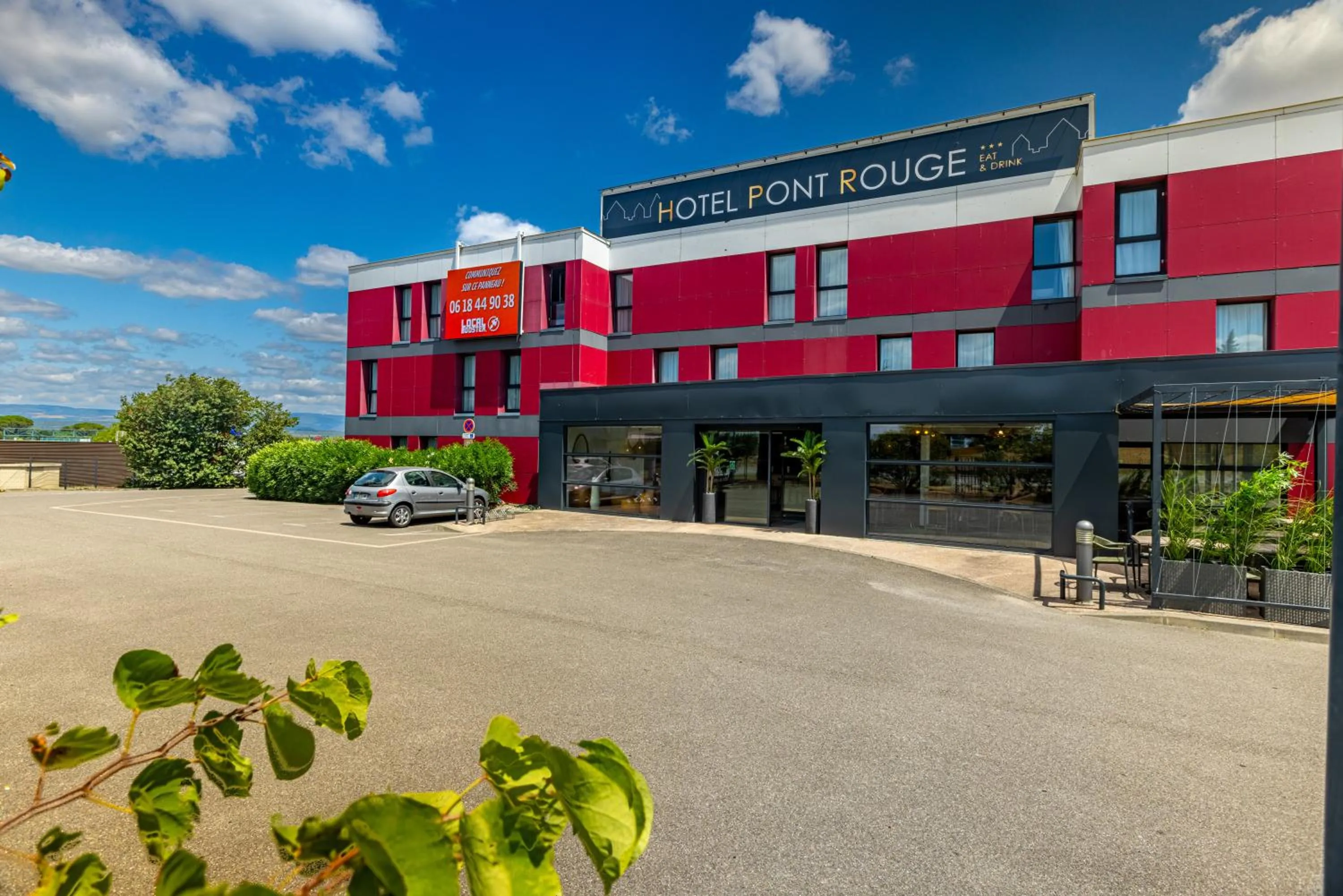 Property building in Hôtel Pont Rouge , Carcassonne