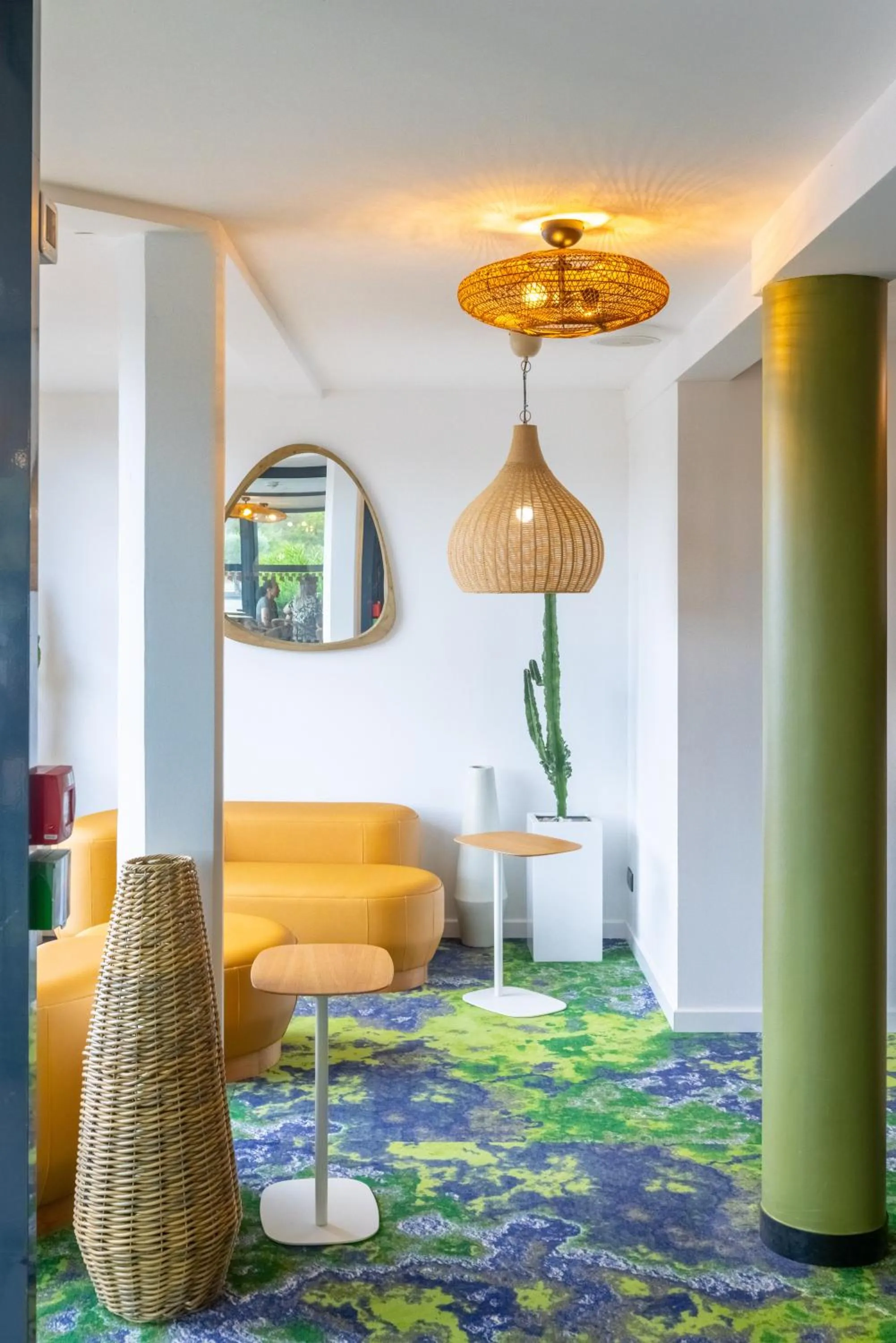 Living room in Hôtel Pont Rouge , Carcassonne