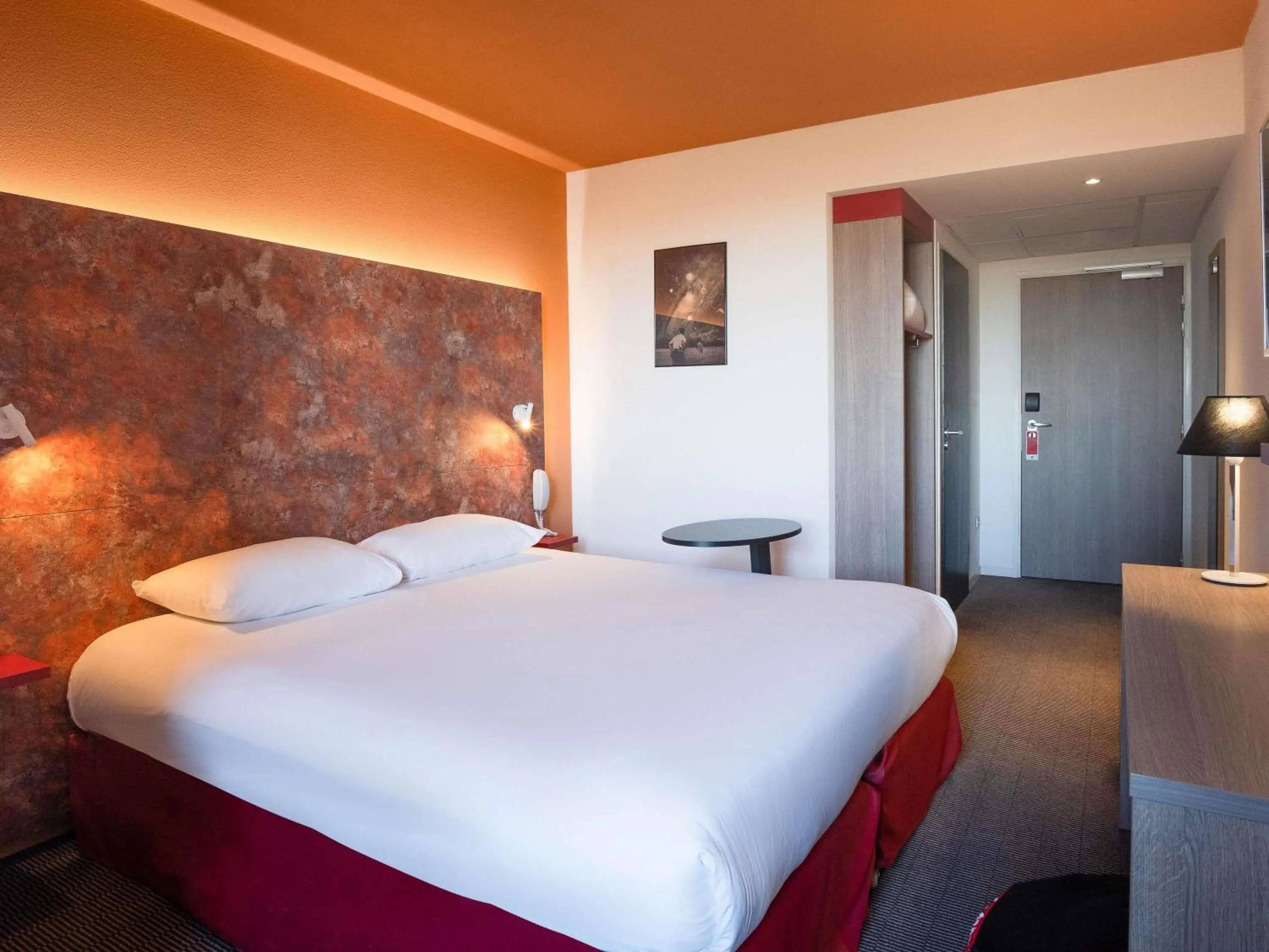 Bedroom, Bed in ibis Styles Toulouse Cite Espace