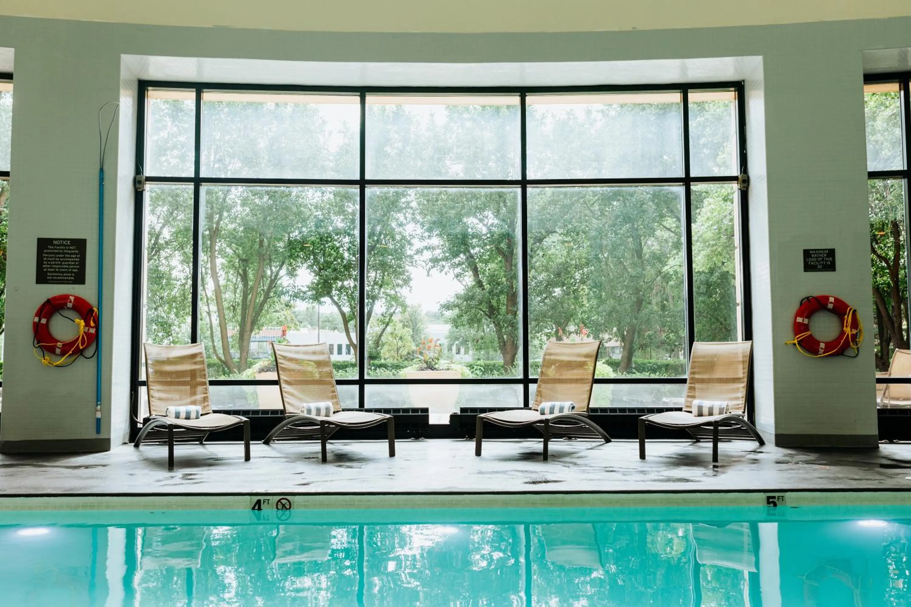 Pool view in DoubleTree Suites by Hilton Hotel & Conference Center Chicago-Downers Grove