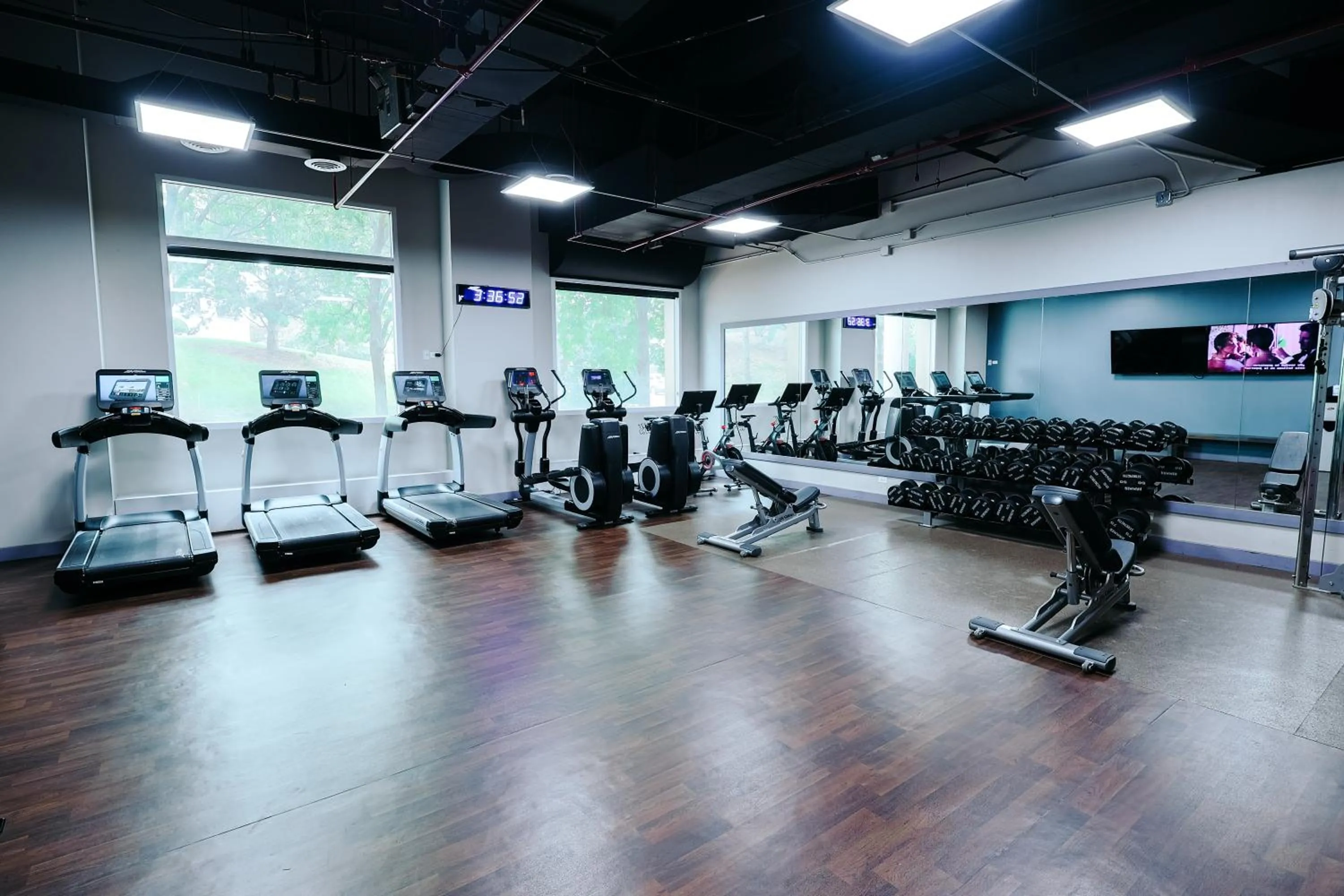 Fitness centre/facilities in DoubleTree Suites by Hilton Hotel & Conference Center Chicago-Downers Grove