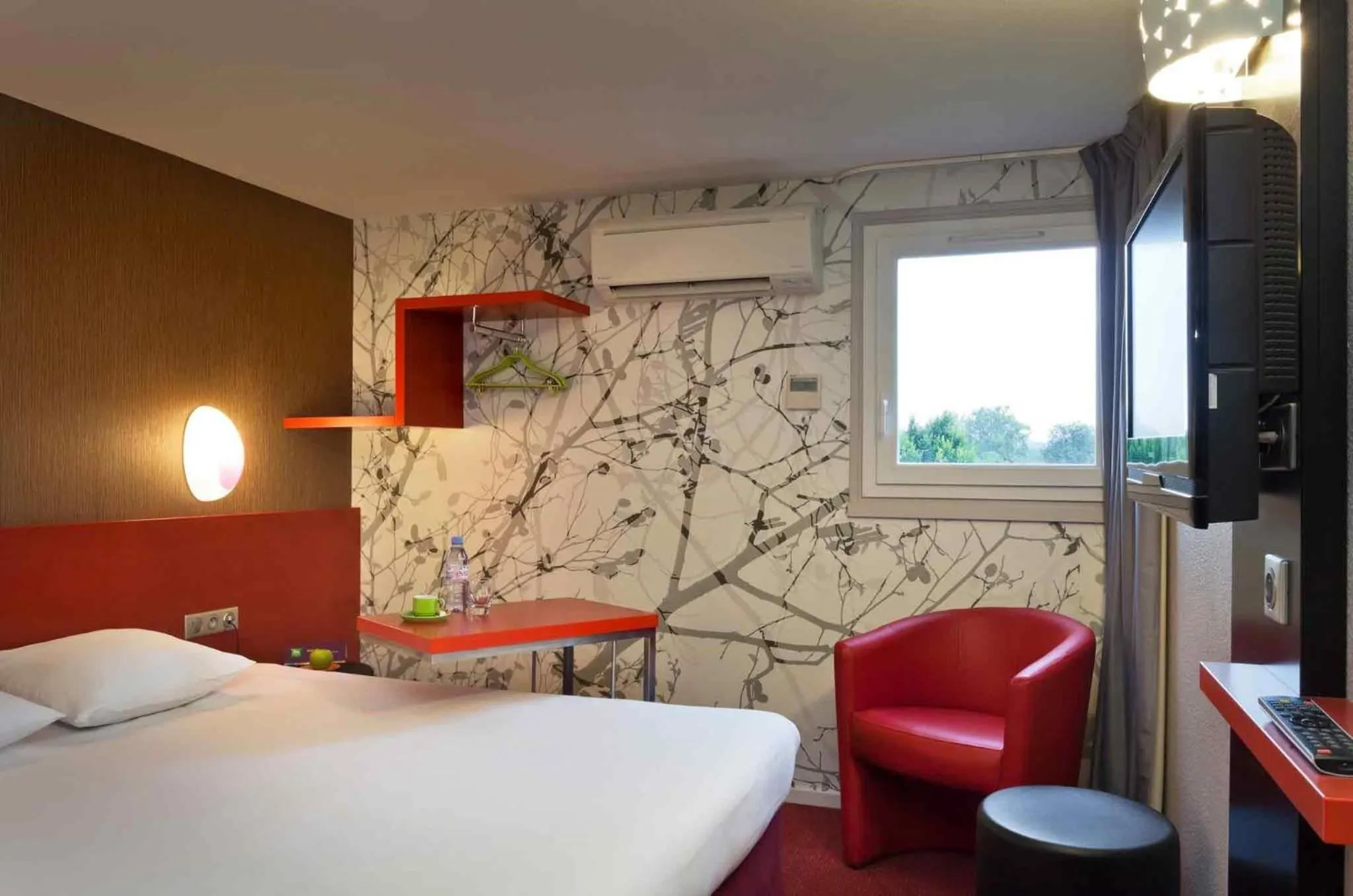 Bedroom, Bed in ibis Styles Périgueux Trélissac