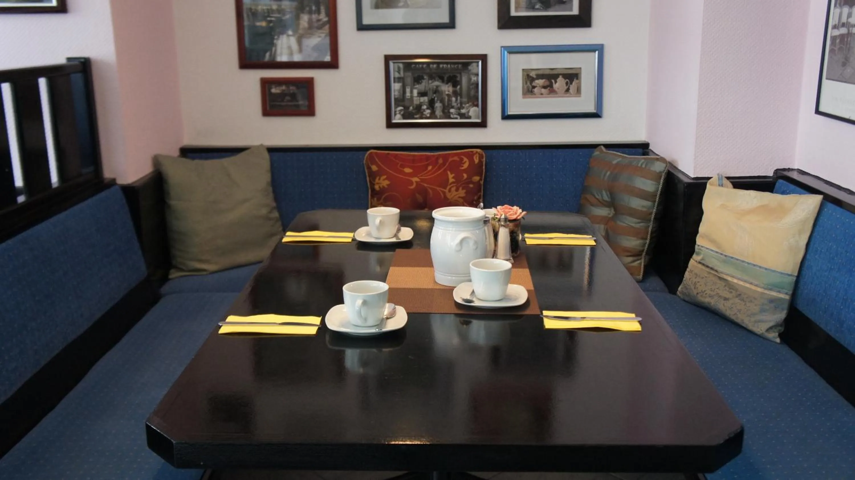 Restaurant/places to eat in Hotel Jägerhof