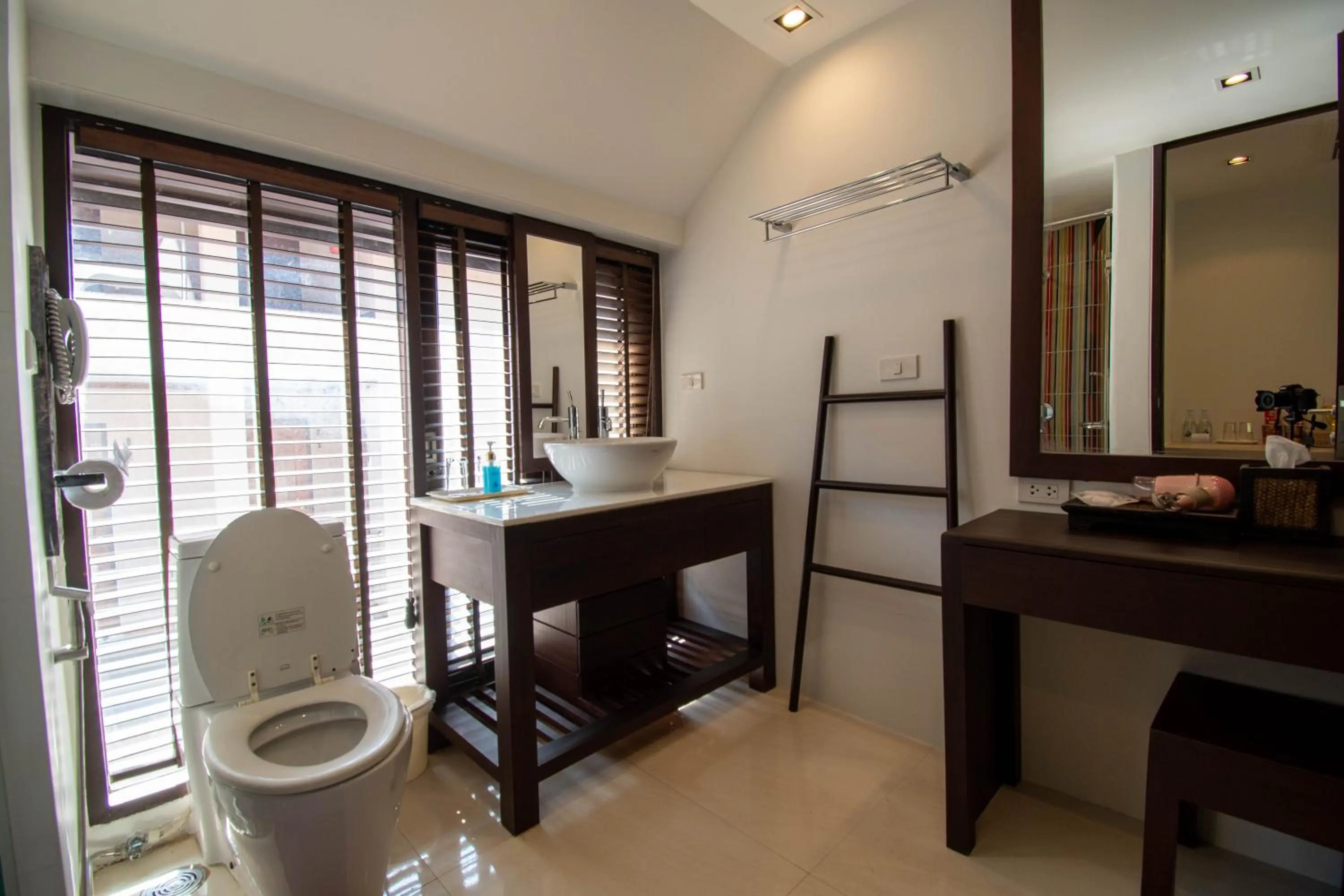 Bathroom in Samed Pavilion Resort