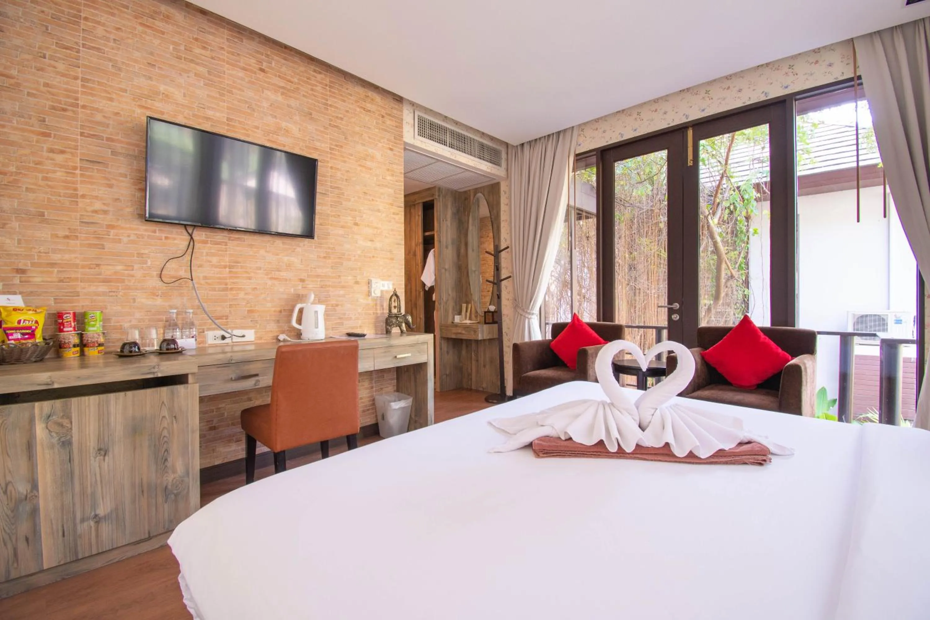 Bedroom, Bed in Samed Pavilion Resort