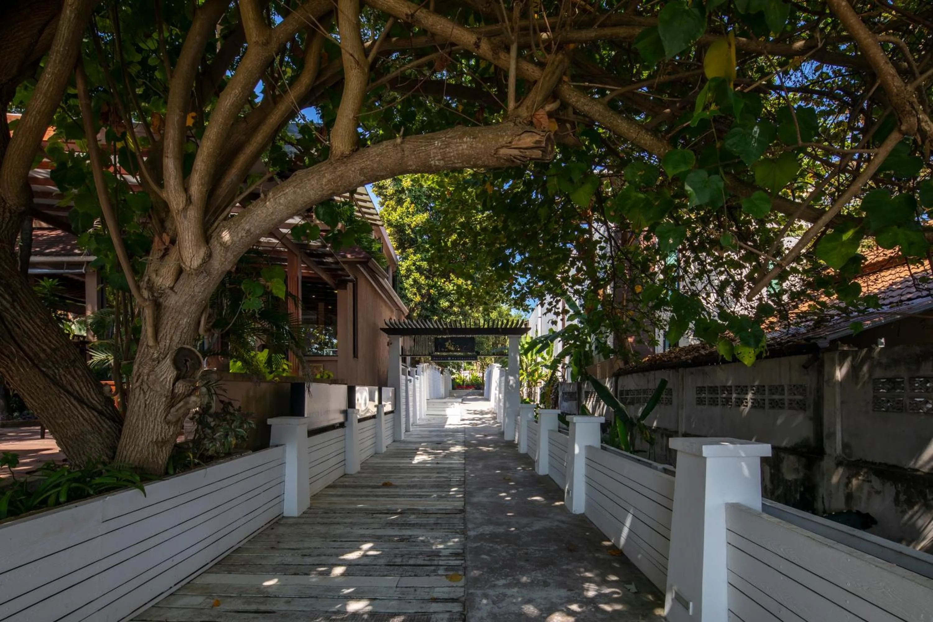 Facade/entrance in Samed Pavilion Resort