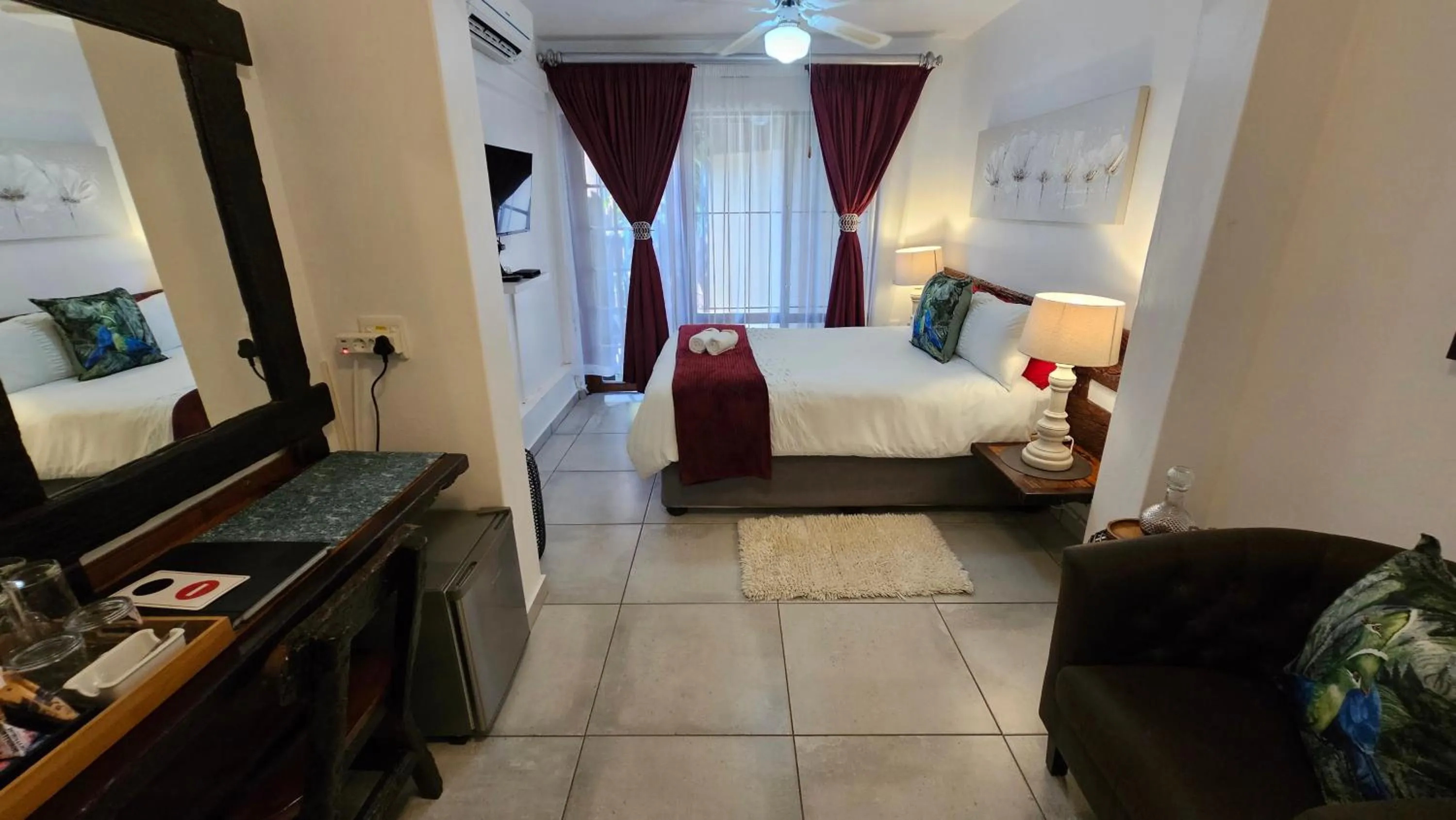 Bedroom, Bed in Ndiza Lodge and Cabanas