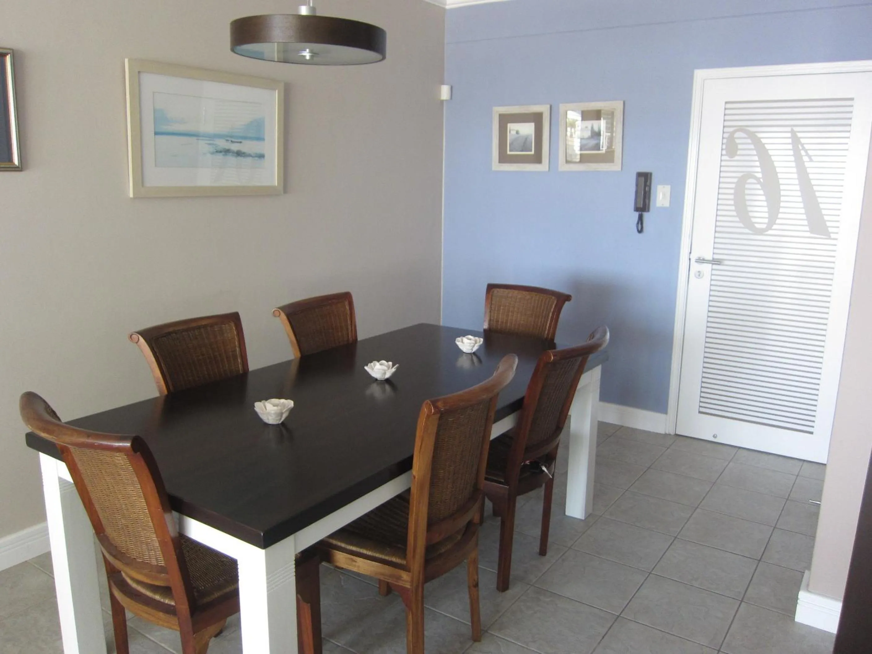 Dining area in An Der Mole Apartment