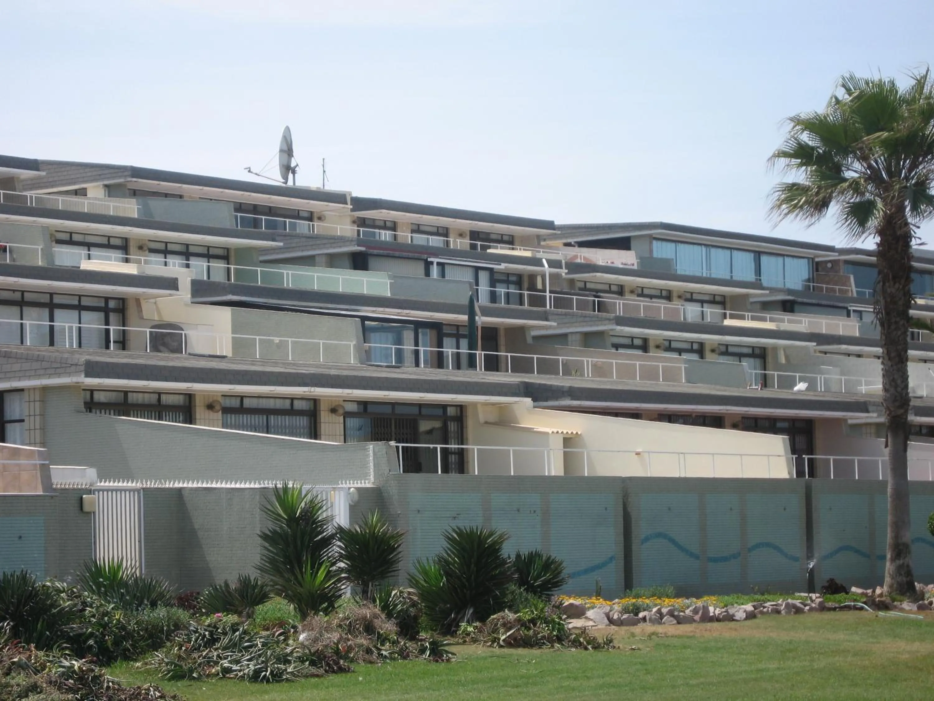 Facade/entrance in An Der Mole Apartment