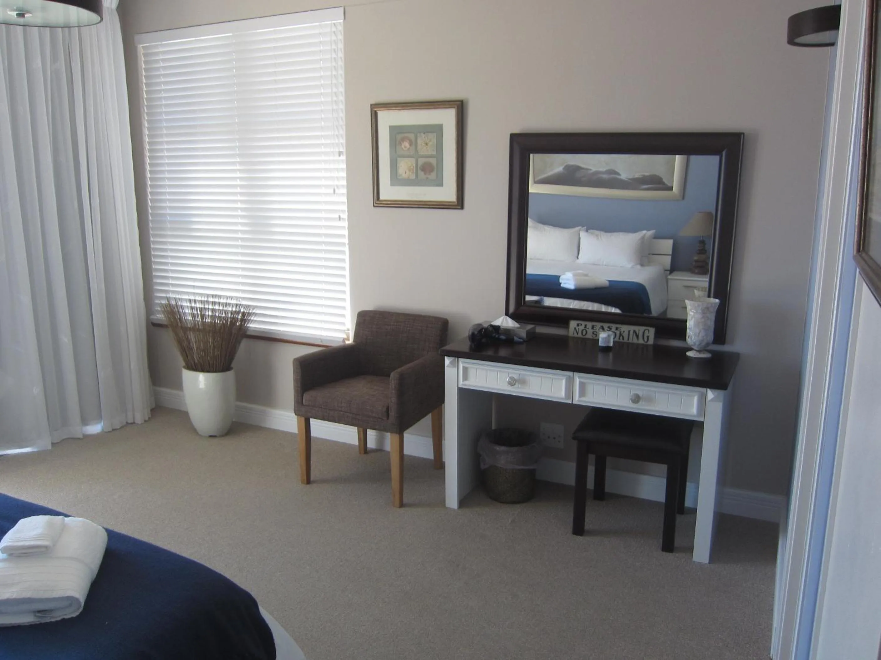 Bedroom, Bed in An Der Mole Apartment