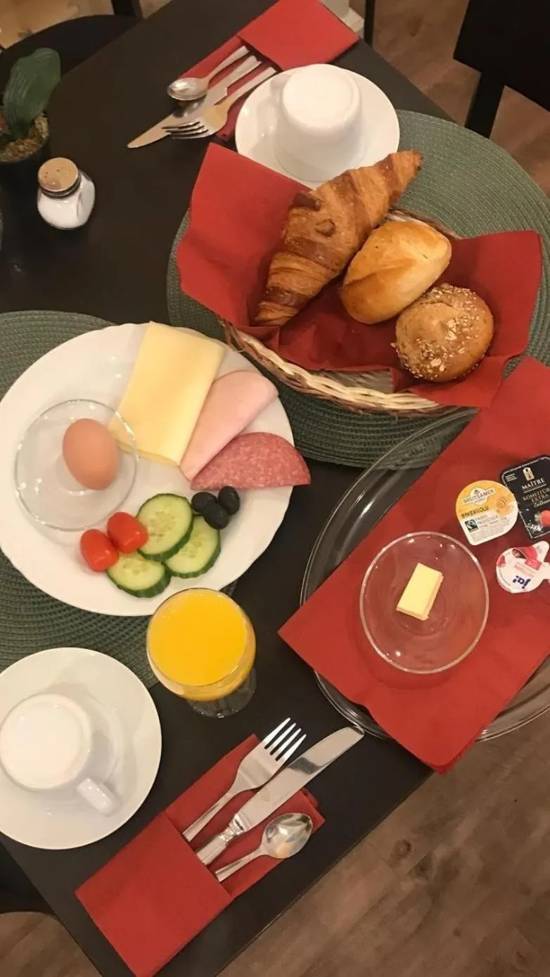 Breakfast in Hotel Glockengasse