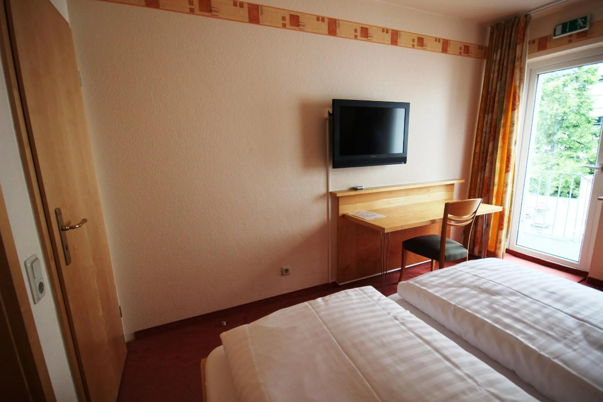 Photo of the whole room, Bed in Hotel Glockengasse