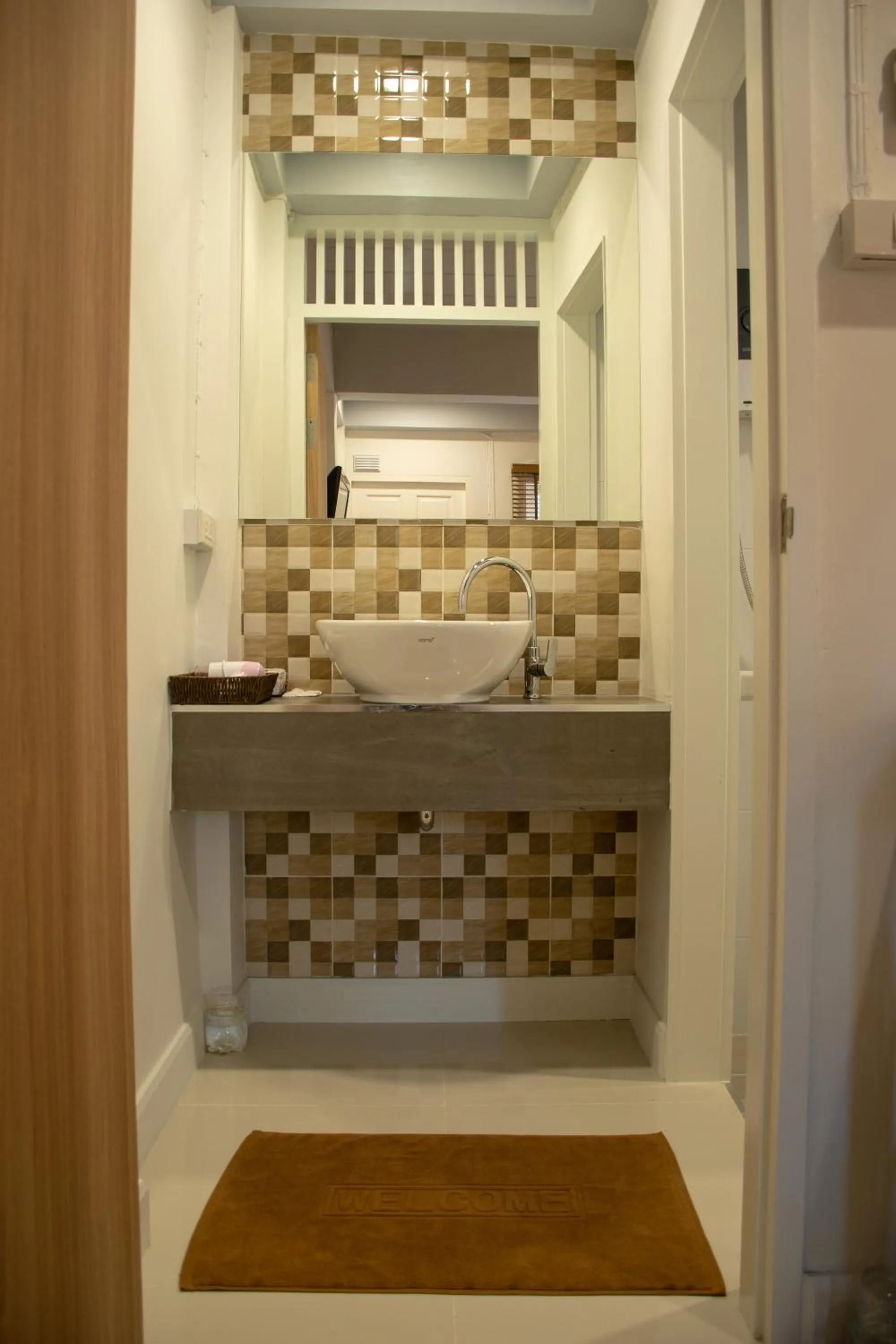 Toilet in Lazy Sandals