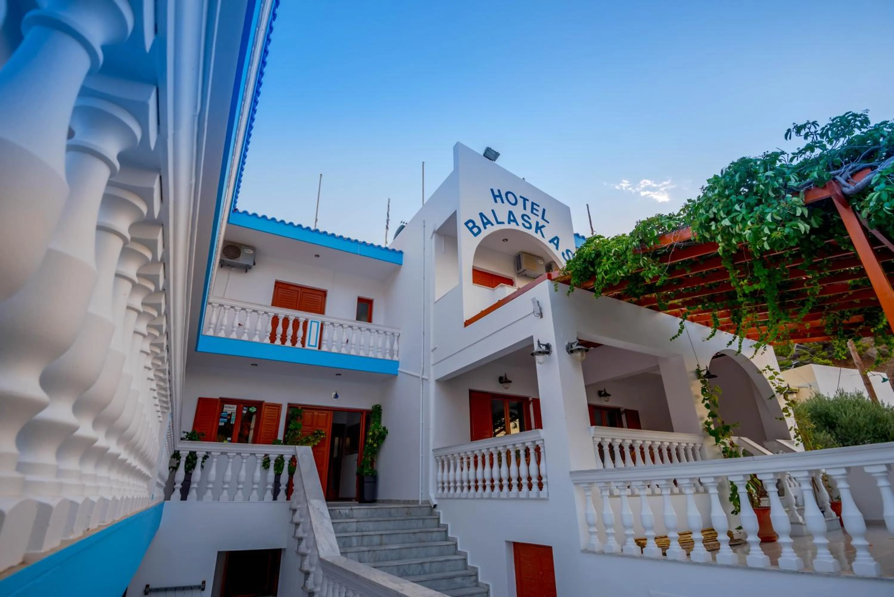 Area and facilities in Balaskas Hotel