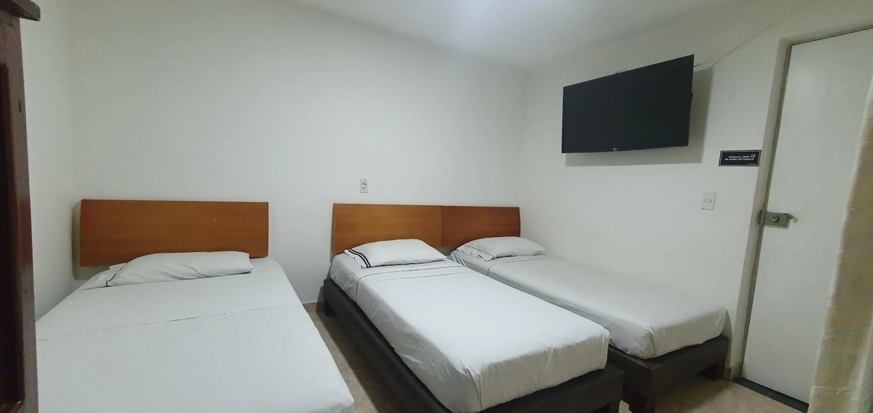 Bed in Hotel Gran Imperio