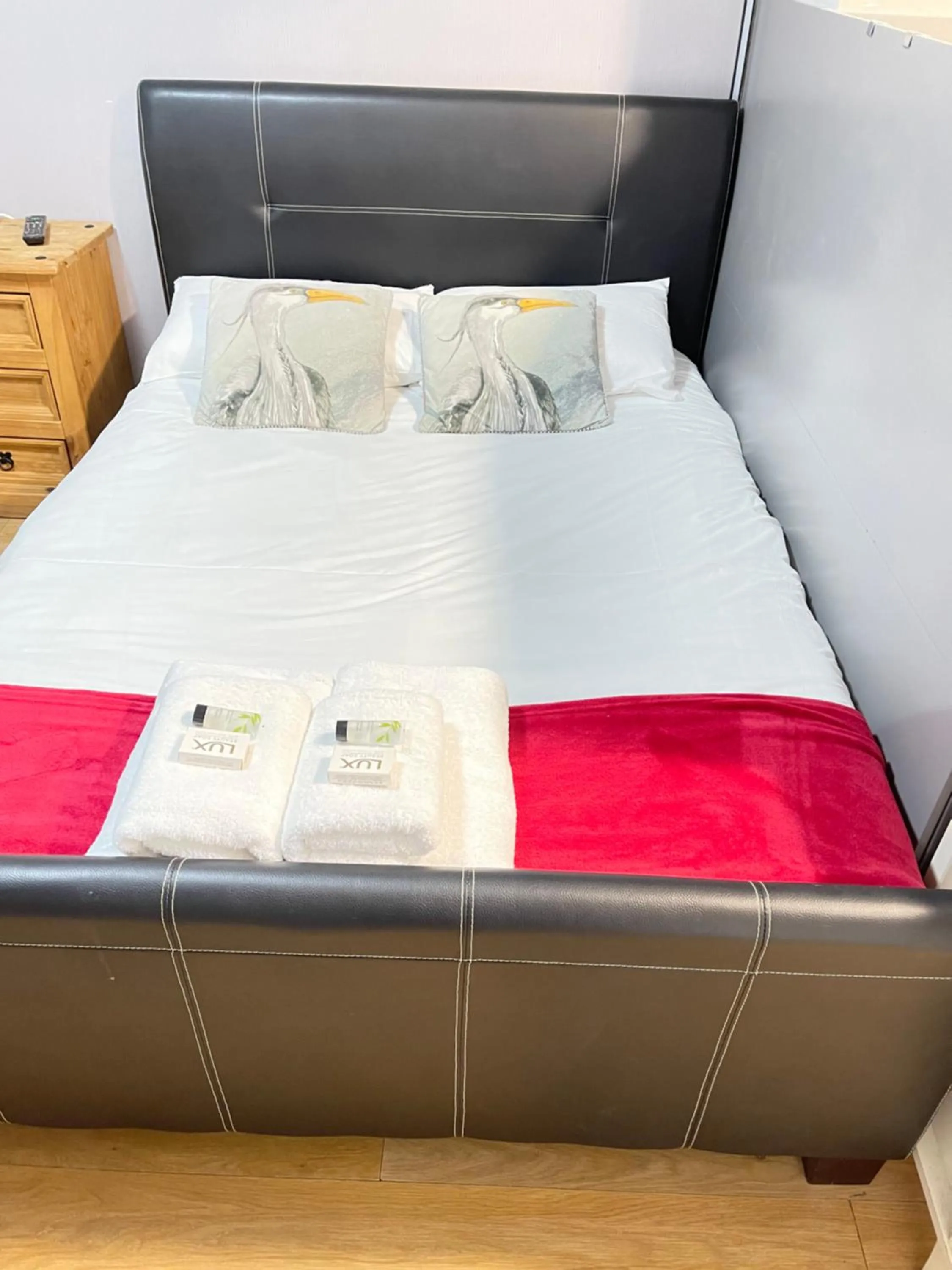 Bed in Hollybush Guest House