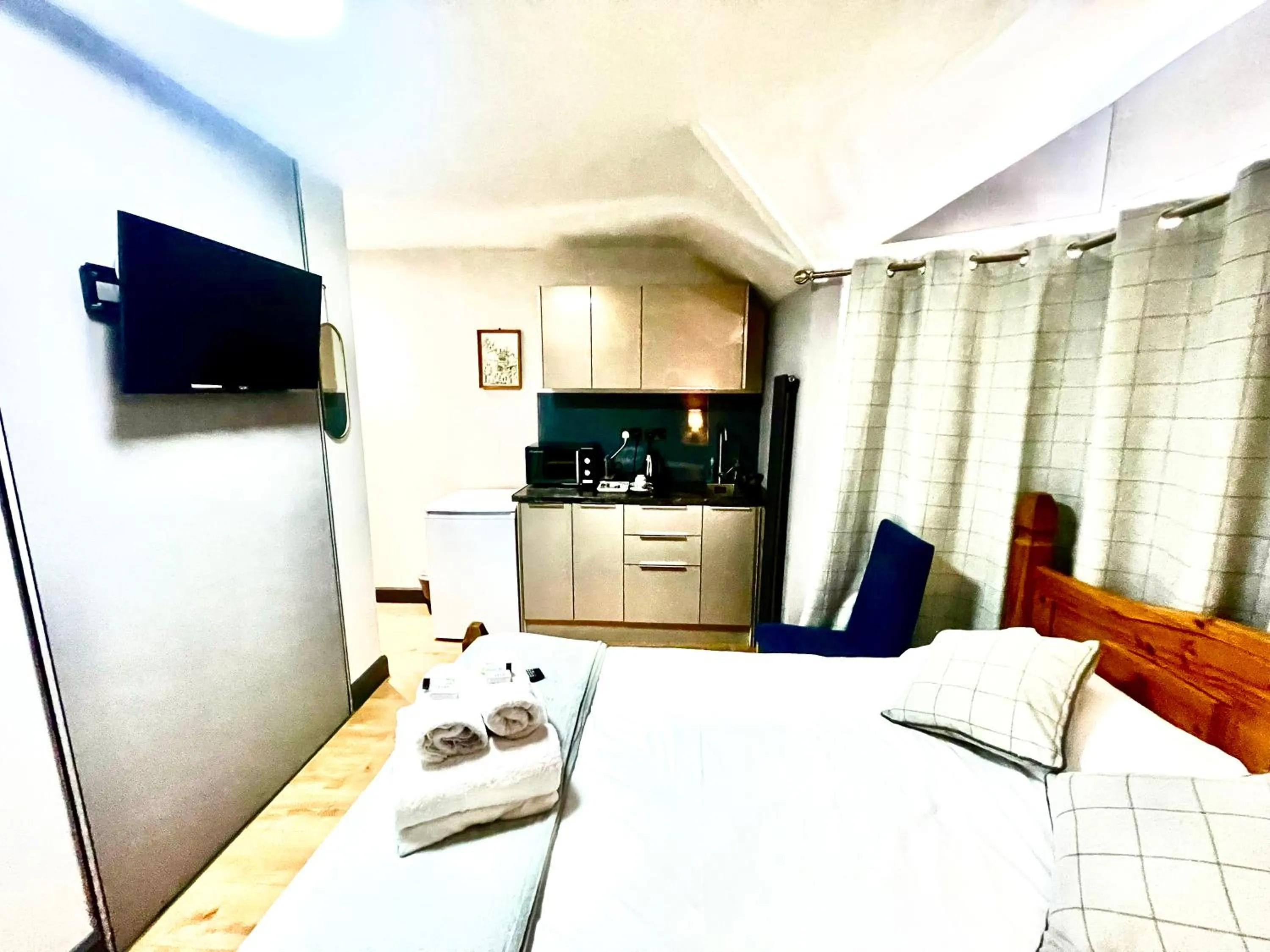 Bed in Hollybush Guest House