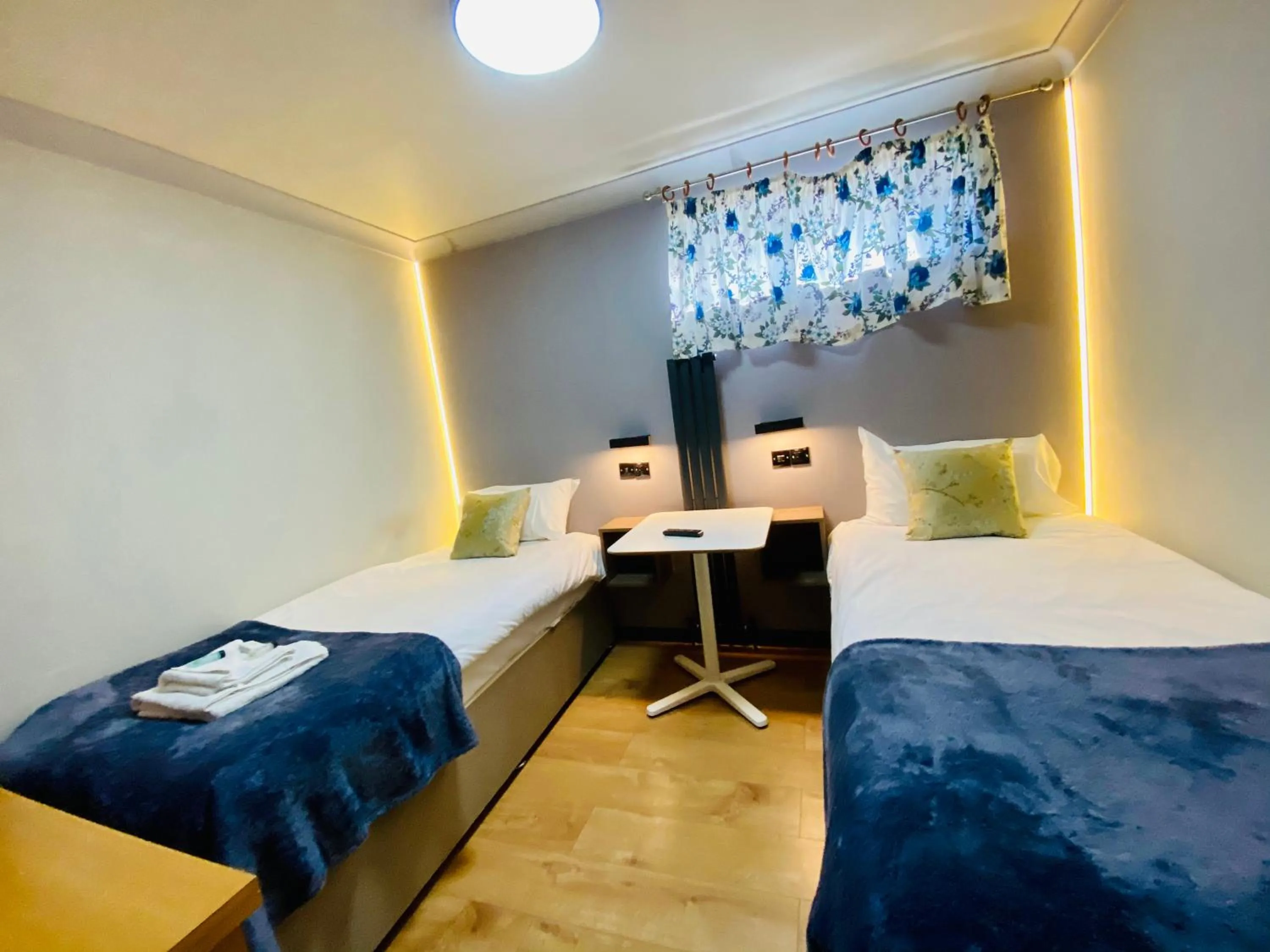 Bed in Hollybush Guest House