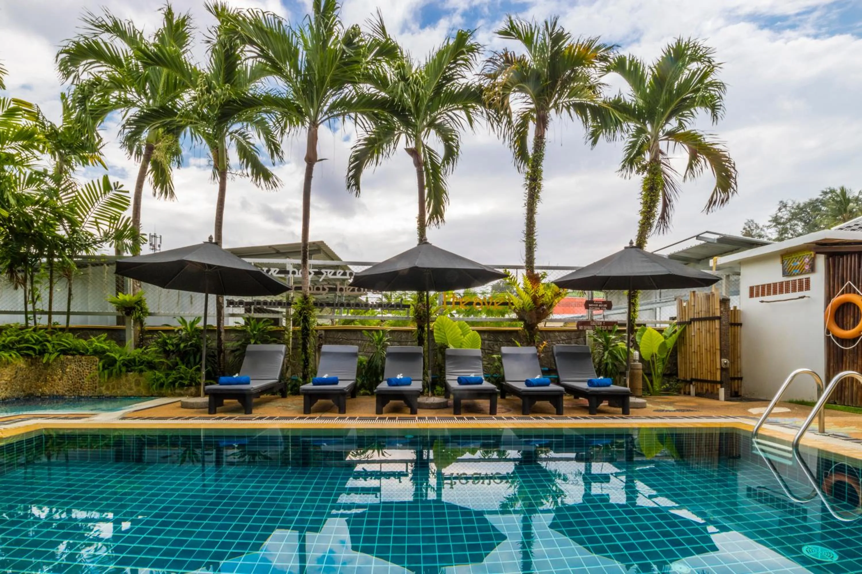 Swimming pool in Bangtao Beach Chalet Resort