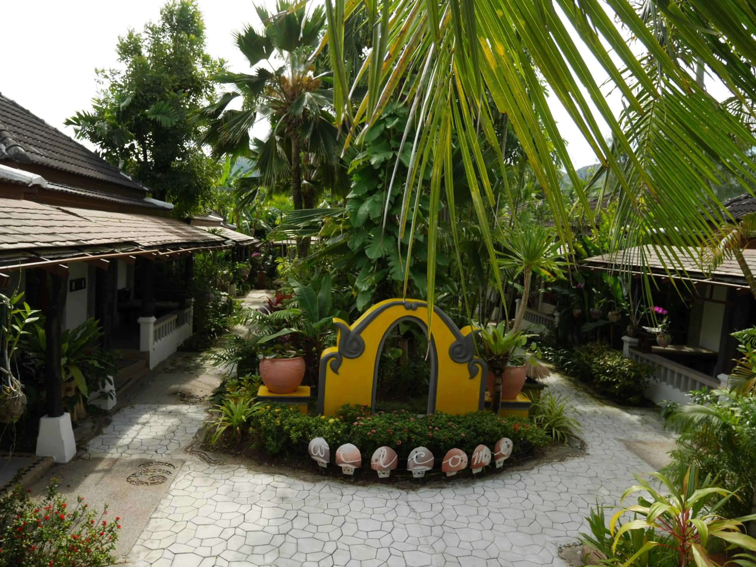 Garden in Bangtao Beach Chalet Resort