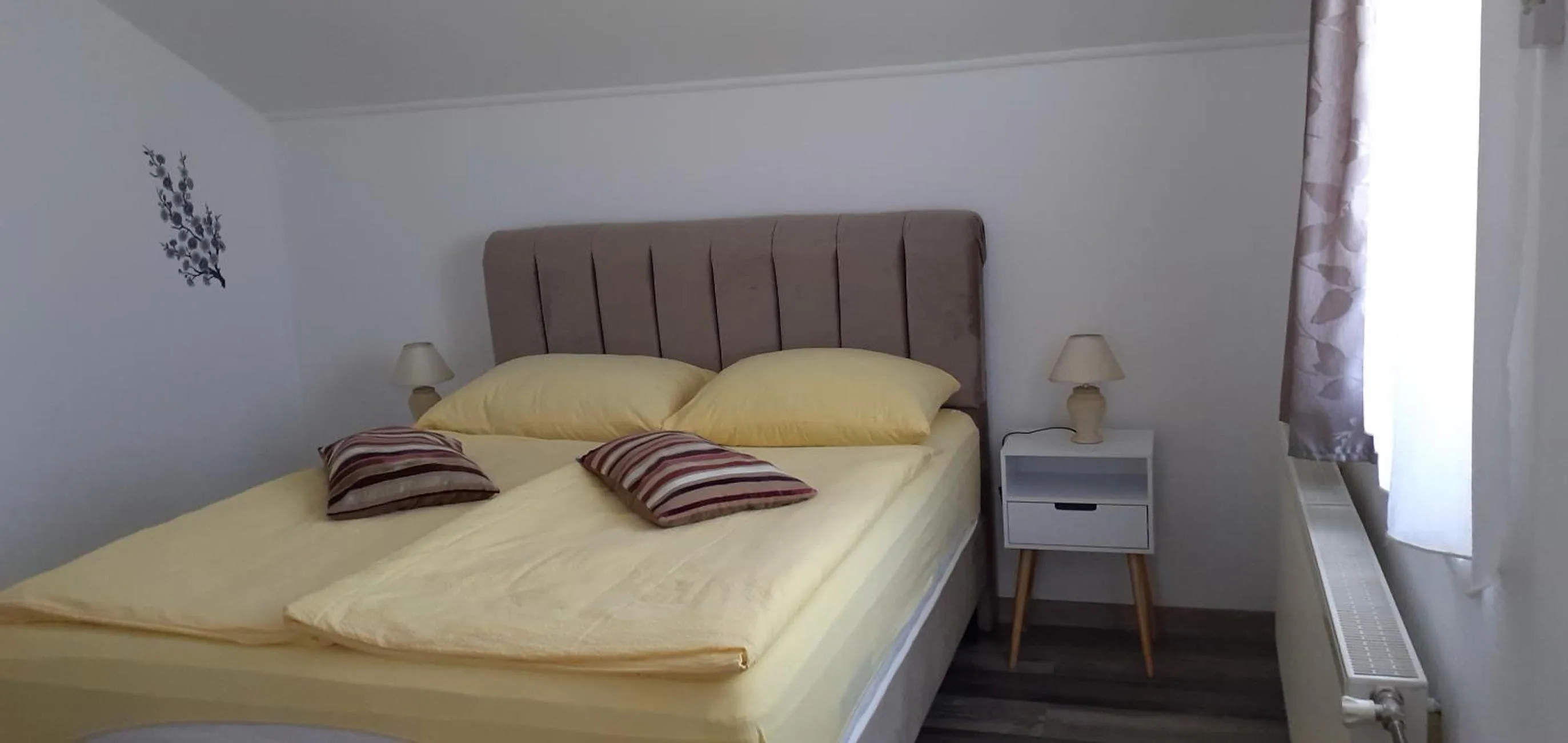 Bedroom, Bed in Guesthouse Sara