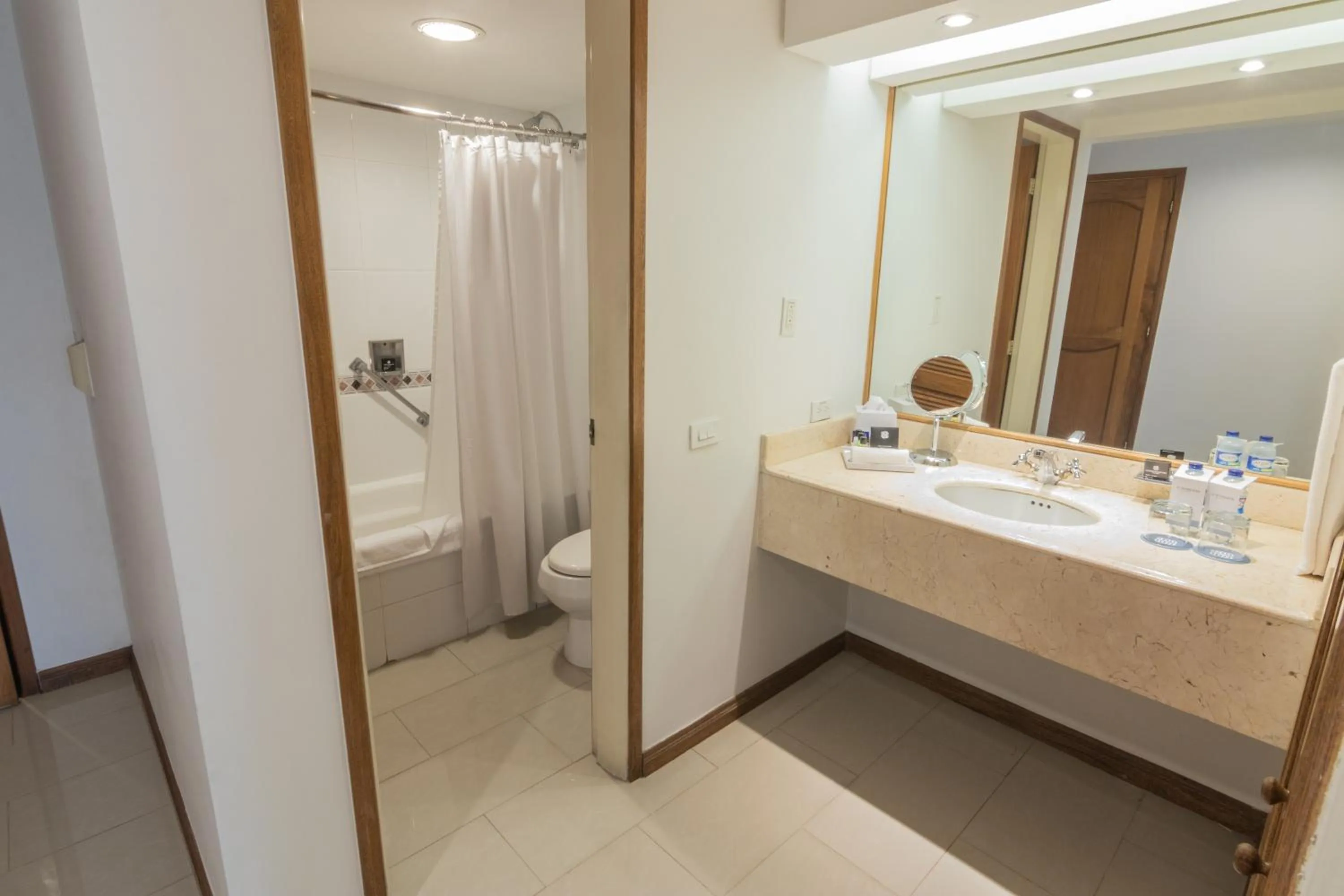 Bathroom in Sonesta Hotel Cali