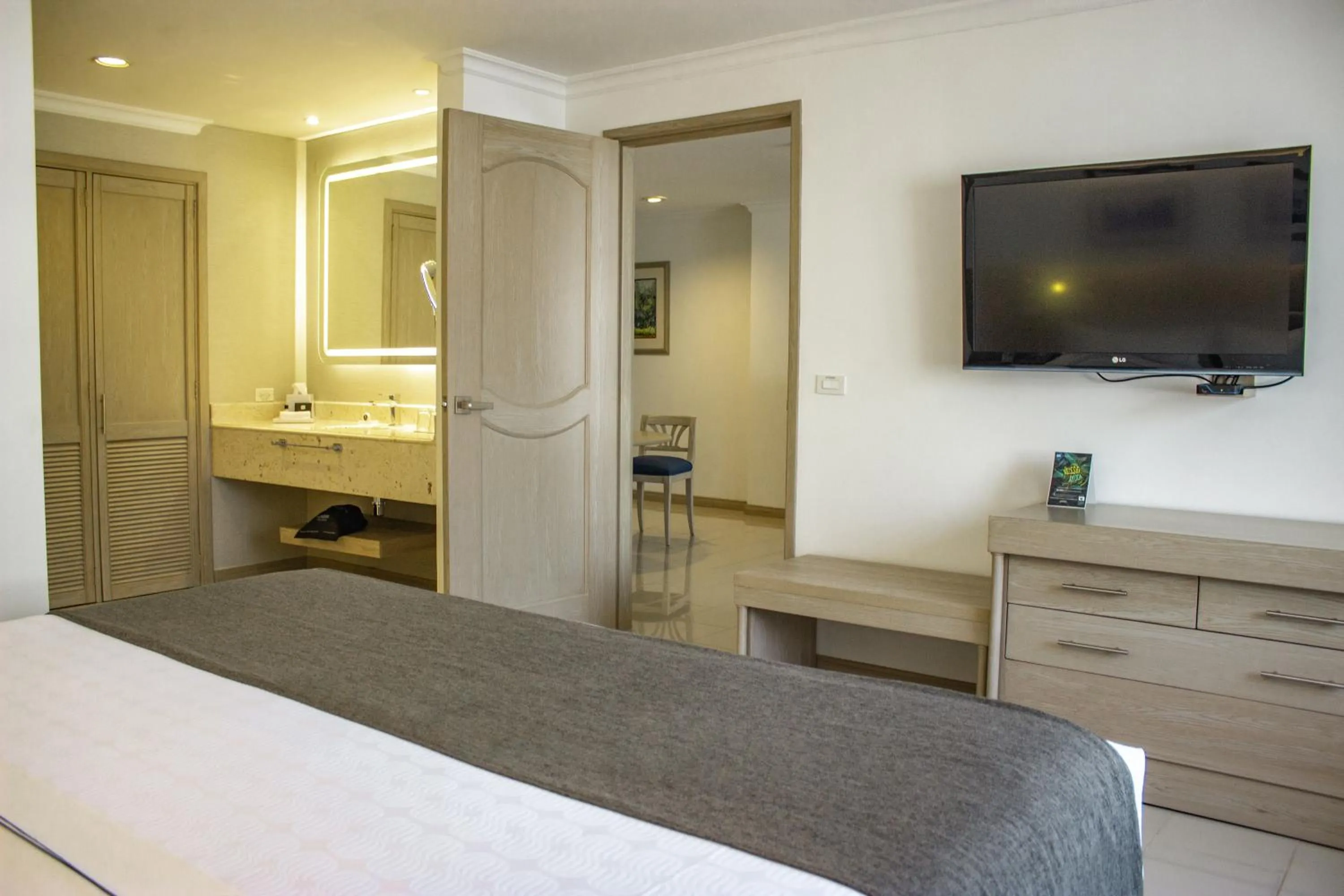 Bedroom, Bed in Sonesta Hotel Cali