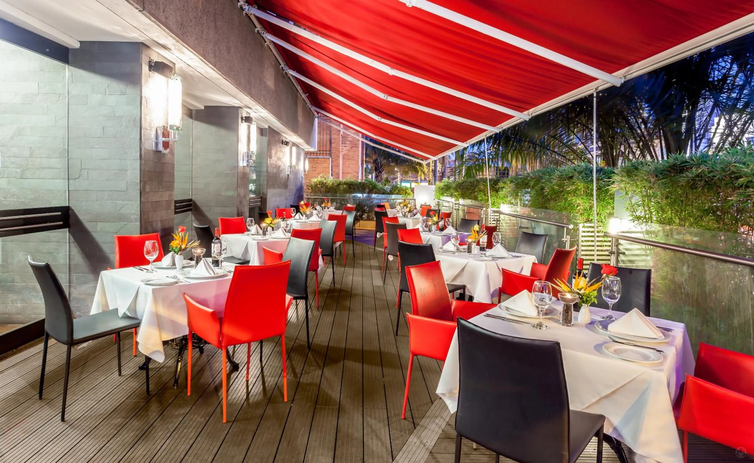 Restaurant/places to eat in Sonesta Hotel Cali