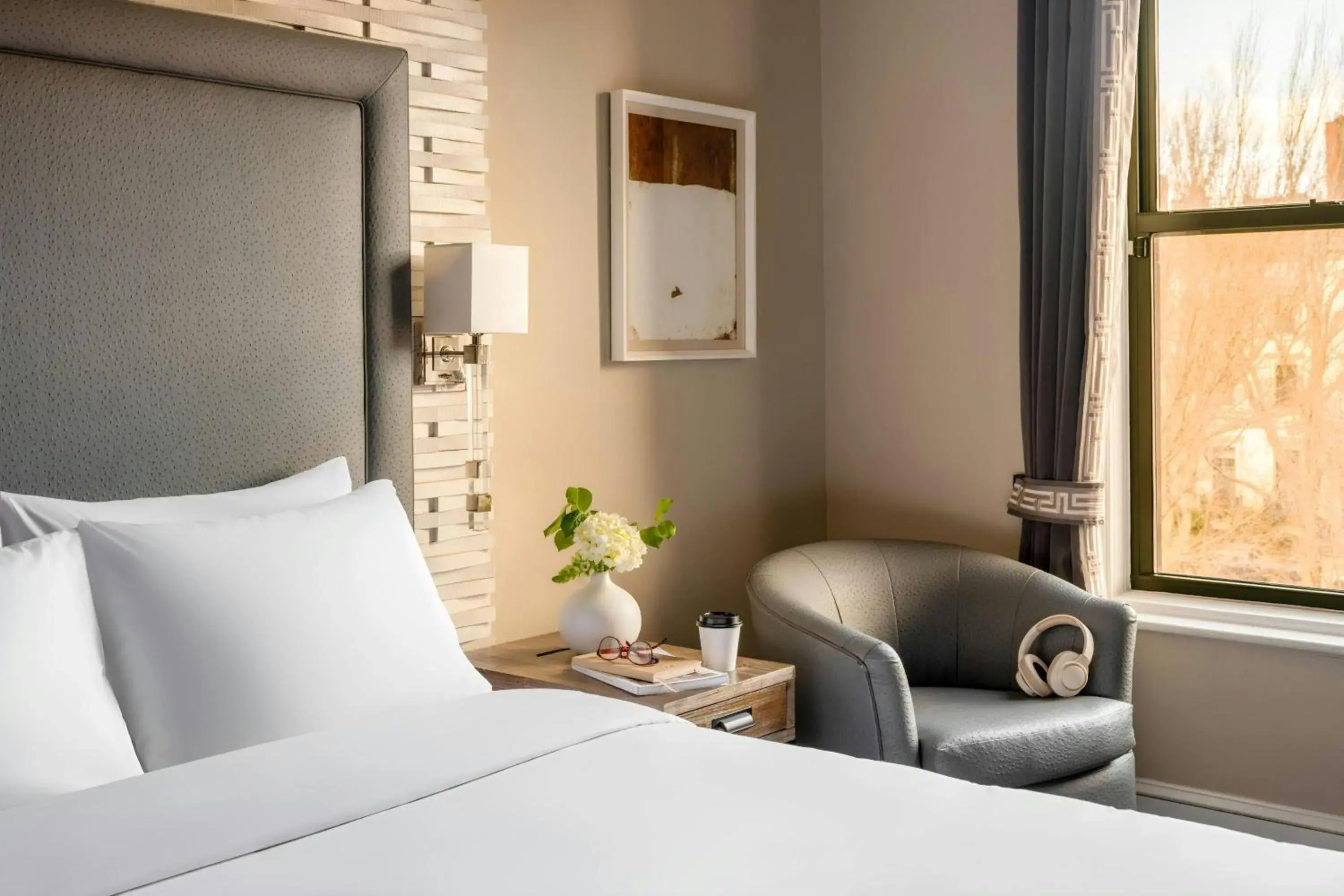 Queen Room in No. 284 Back Bay Hotel, Sonder by Marriott Bonvoy Queen Room in No. 284 Back Bay Hotel, Sonder by Marriott Bonvoy