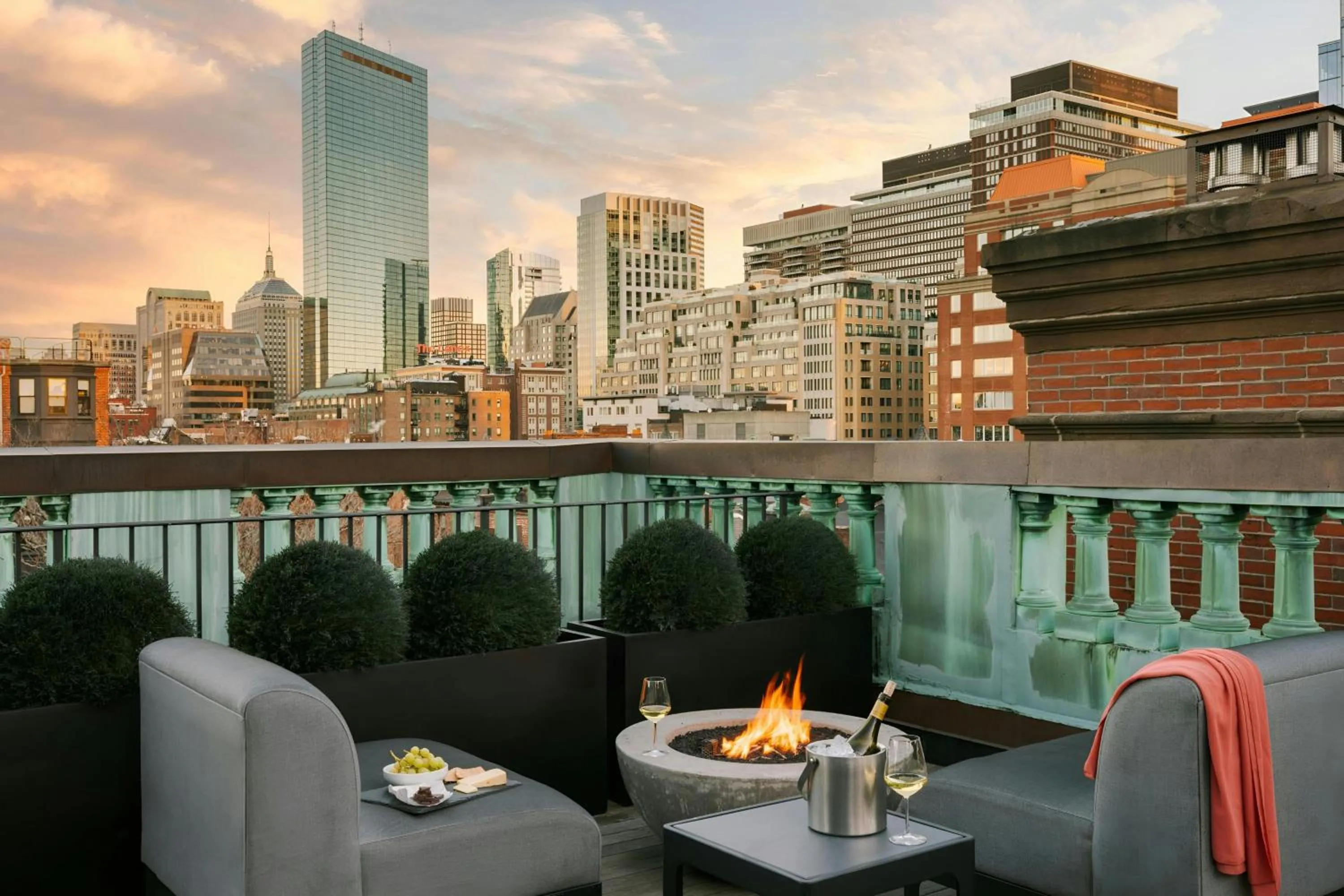 Photo of the whole room in No. 284 Back Bay Hotel, Sonder by Marriott Bonvoy