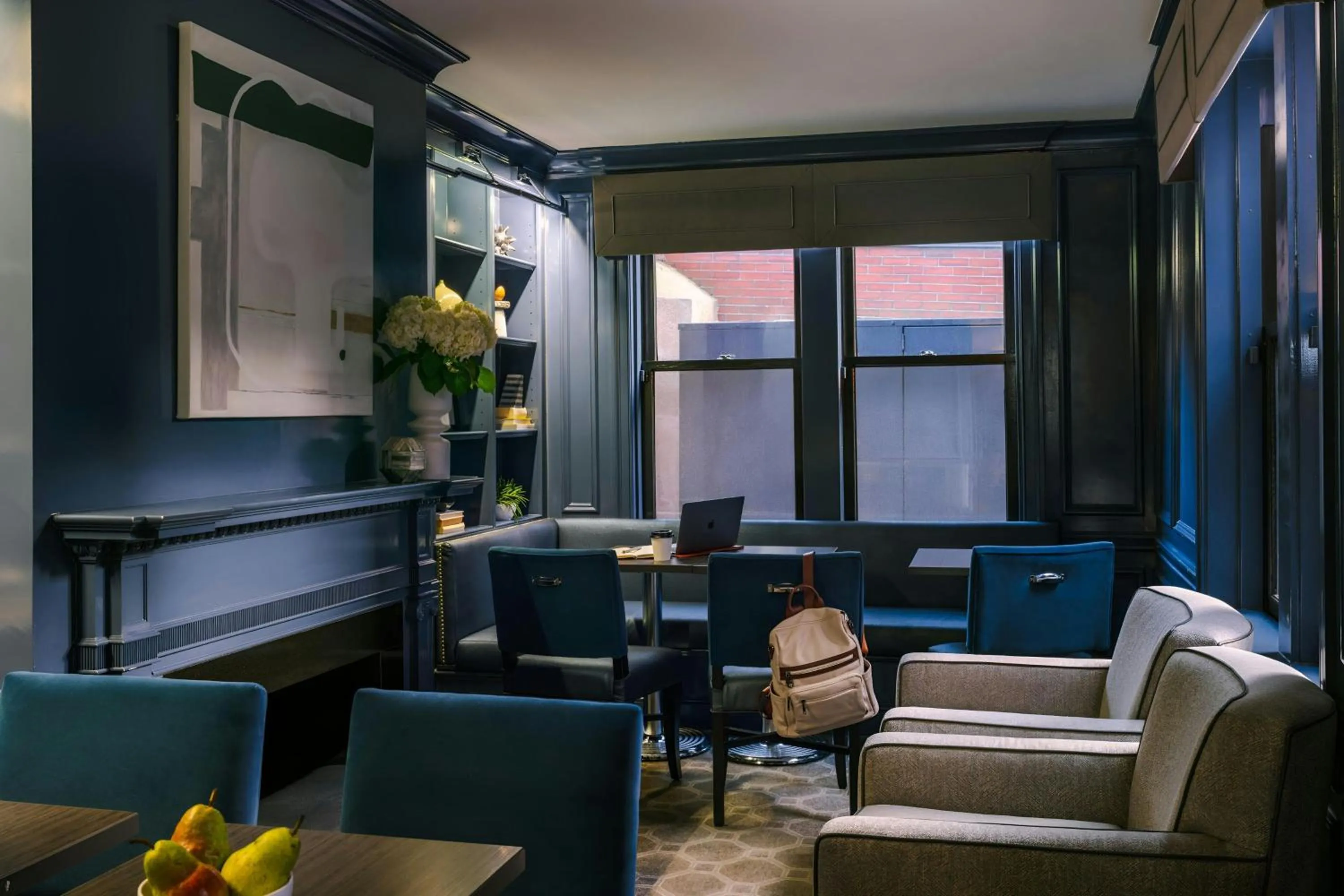 Lounge or bar in No. 284 Back Bay Hotel, Sonder by Marriott Bonvoy