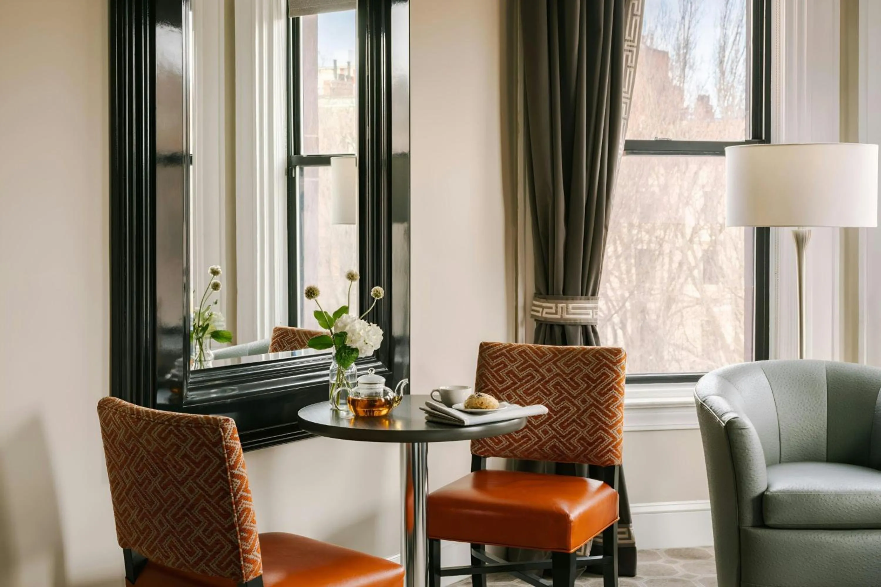 Photo of the whole room in No. 284 Back Bay Hotel, Sonder by Marriott Bonvoy