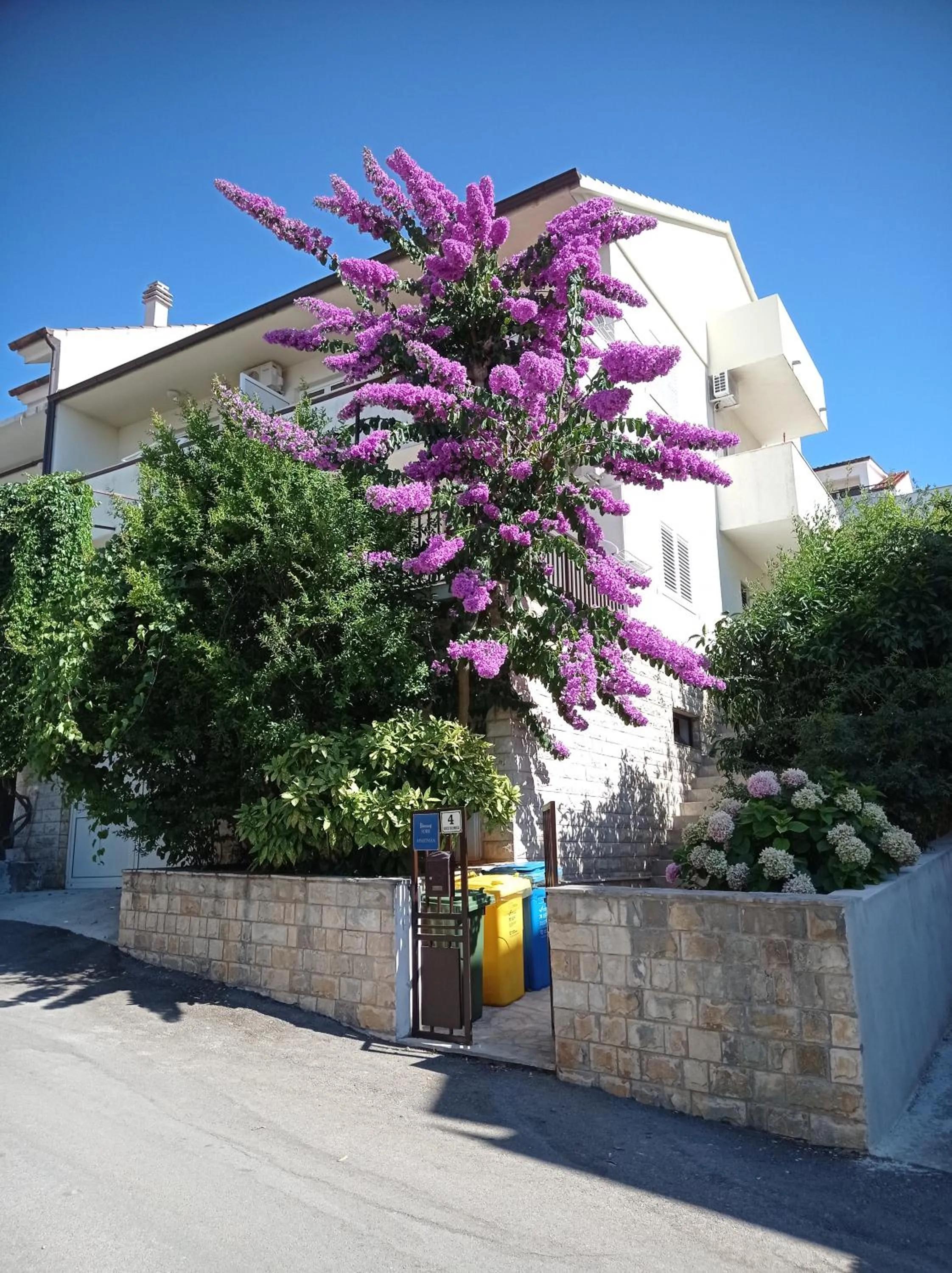 Property building in Apartments and Rooms Zvjezdana