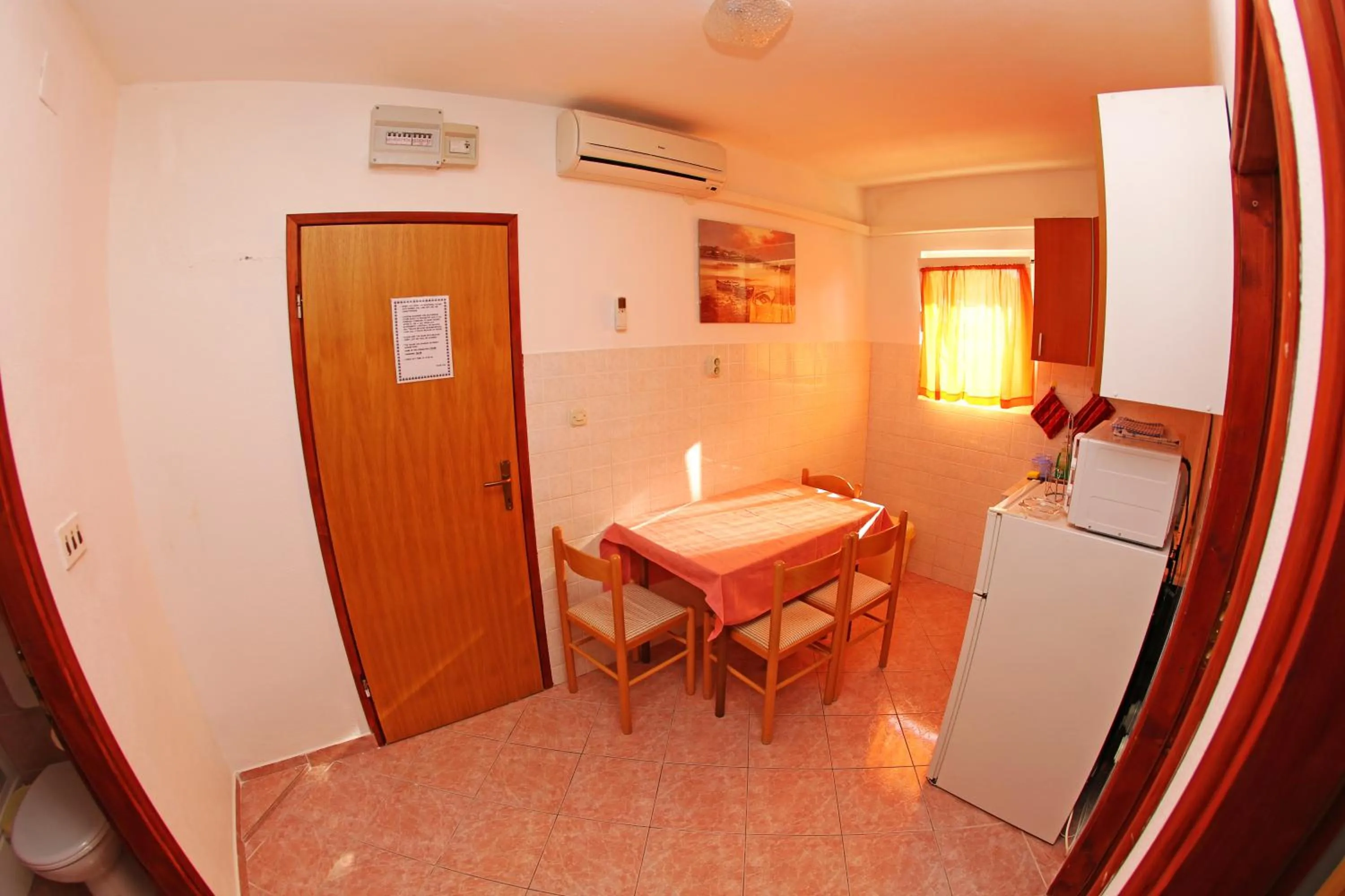 Dining area in Apartments and Rooms Zvjezdana