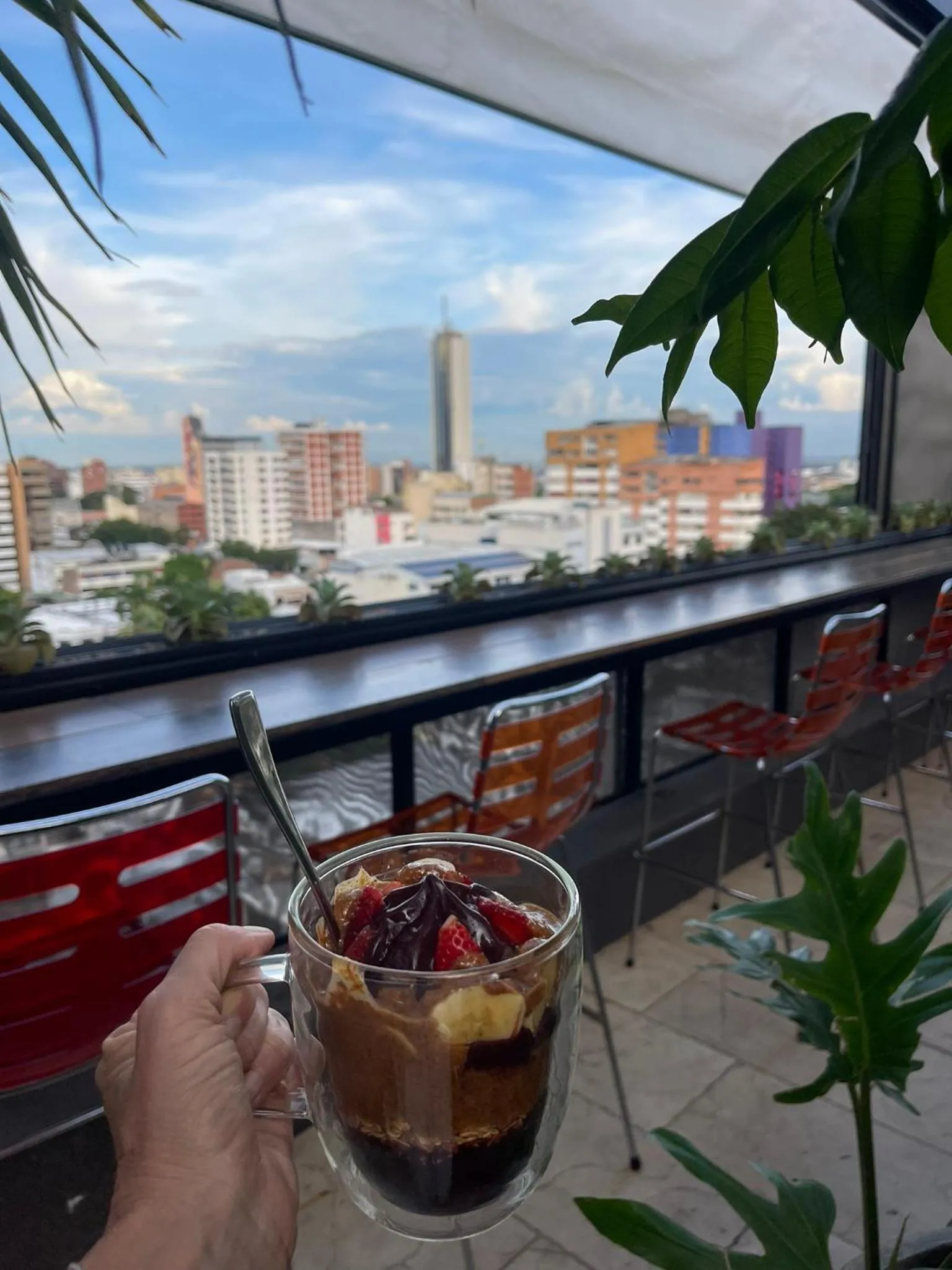 Day in Now Hotel Cali