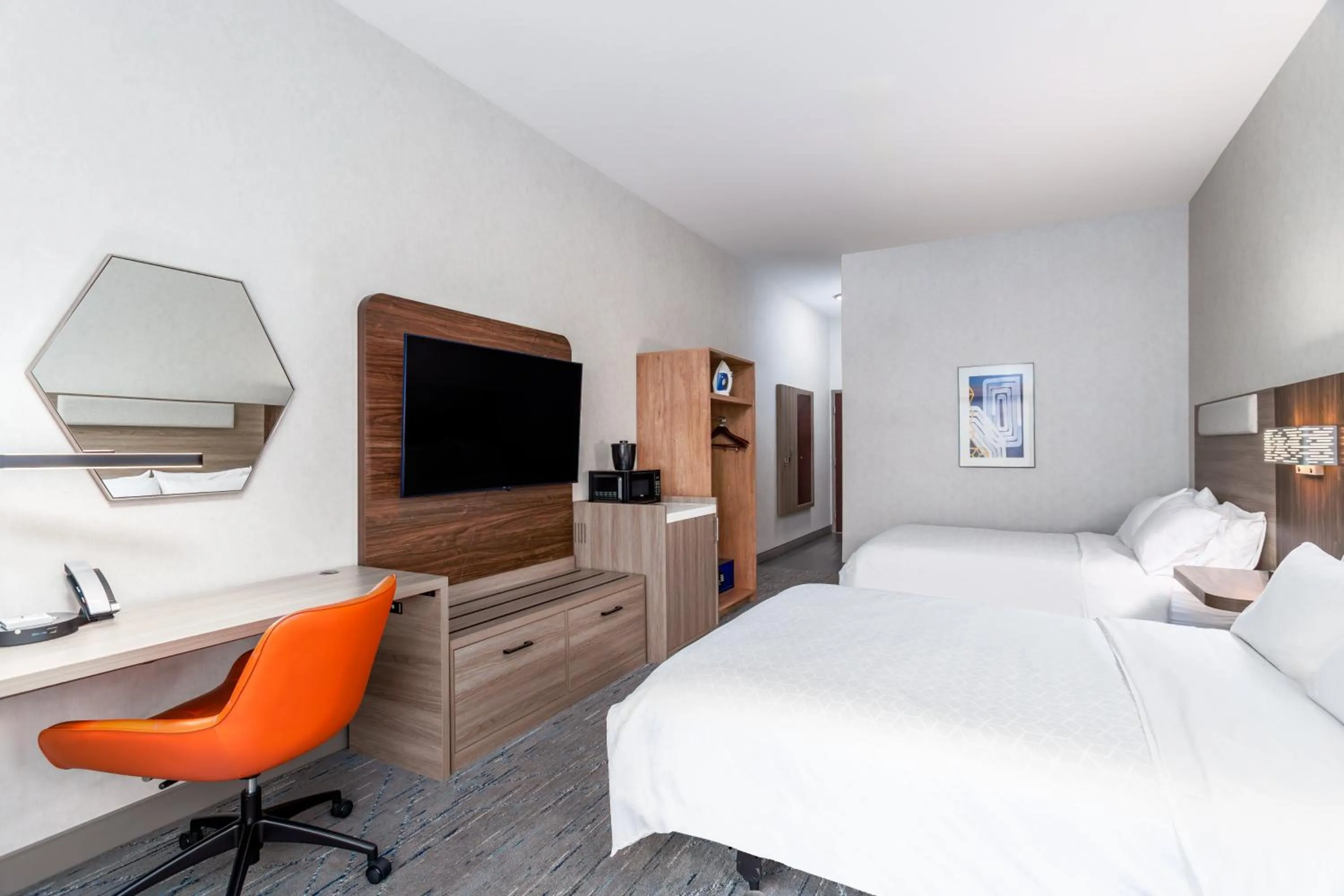 Photo of the whole room, Bed in Holiday Inn Express Hotel Twin Falls by IHG