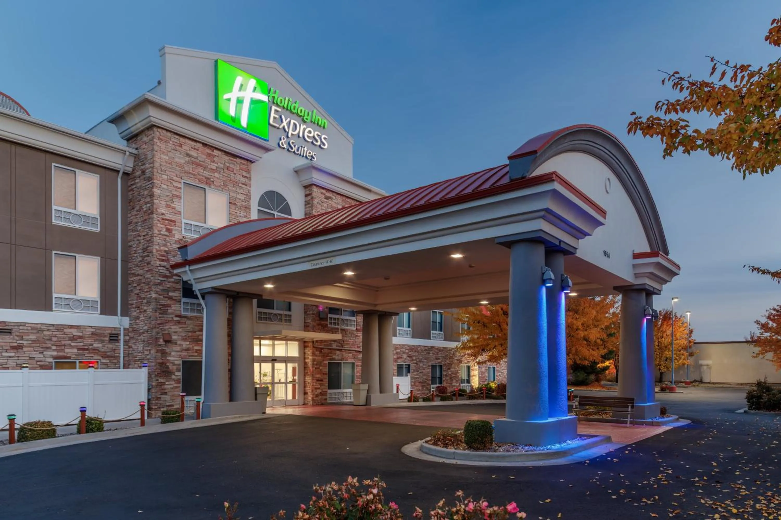 Property building in Holiday Inn Express Hotel Twin Falls by IHG