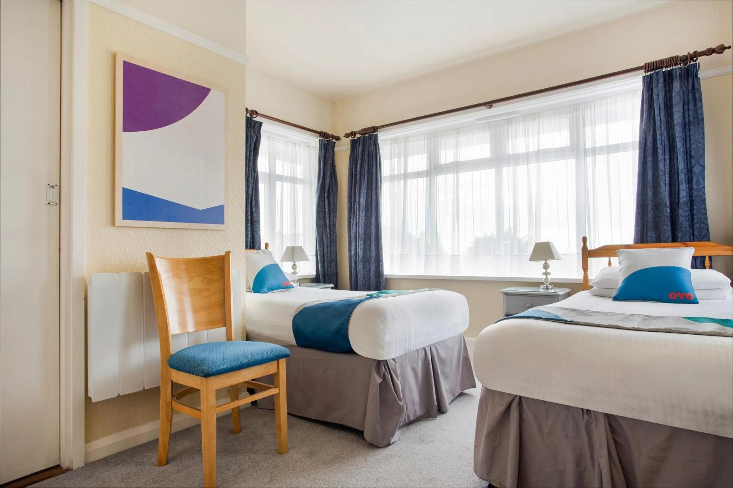 Bedroom in OYO Godolphin Arms Hotel