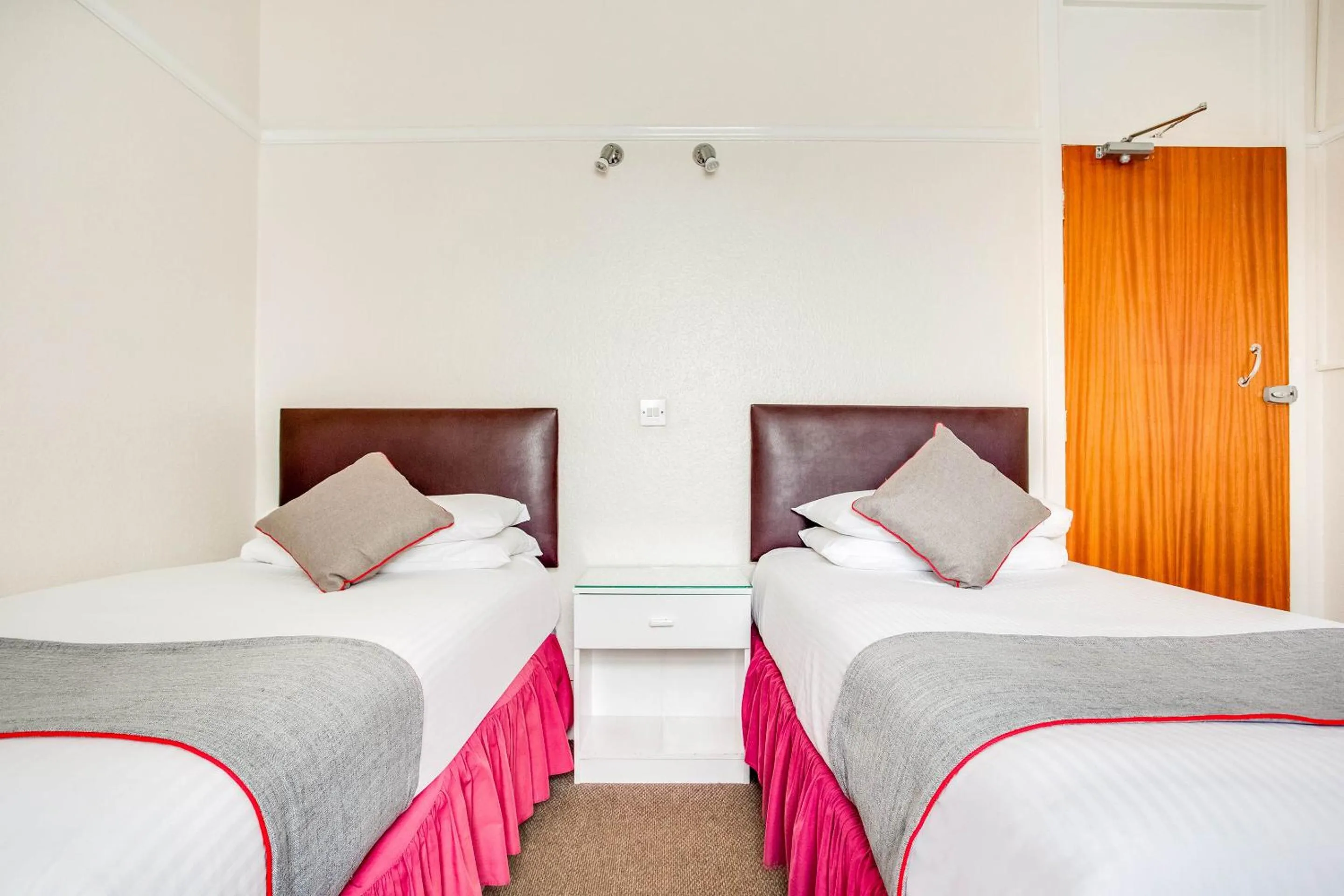 Bedroom in OYO Godolphin Arms Hotel