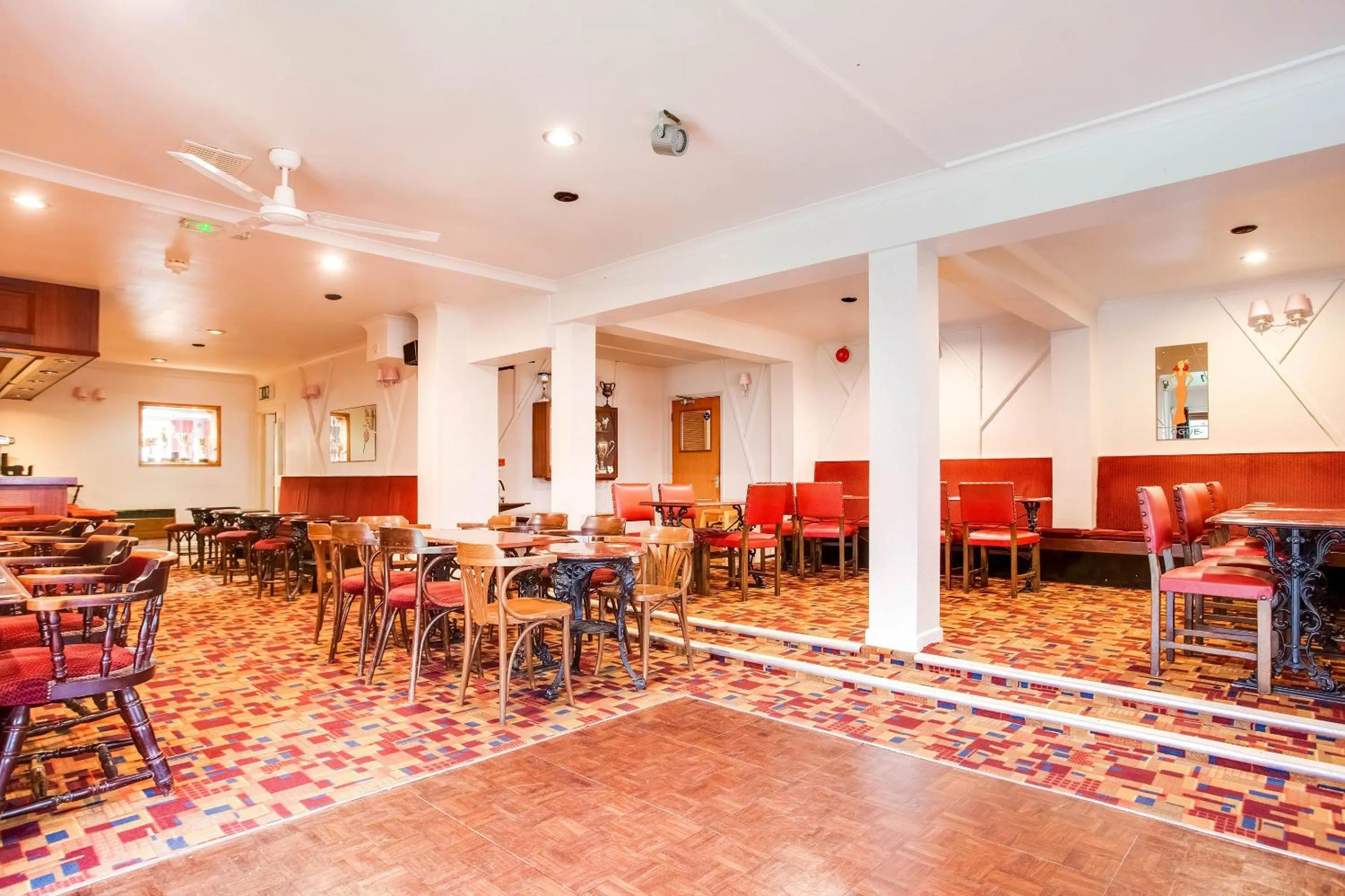 Restaurant/places to eat in OYO Godolphin Arms Hotel