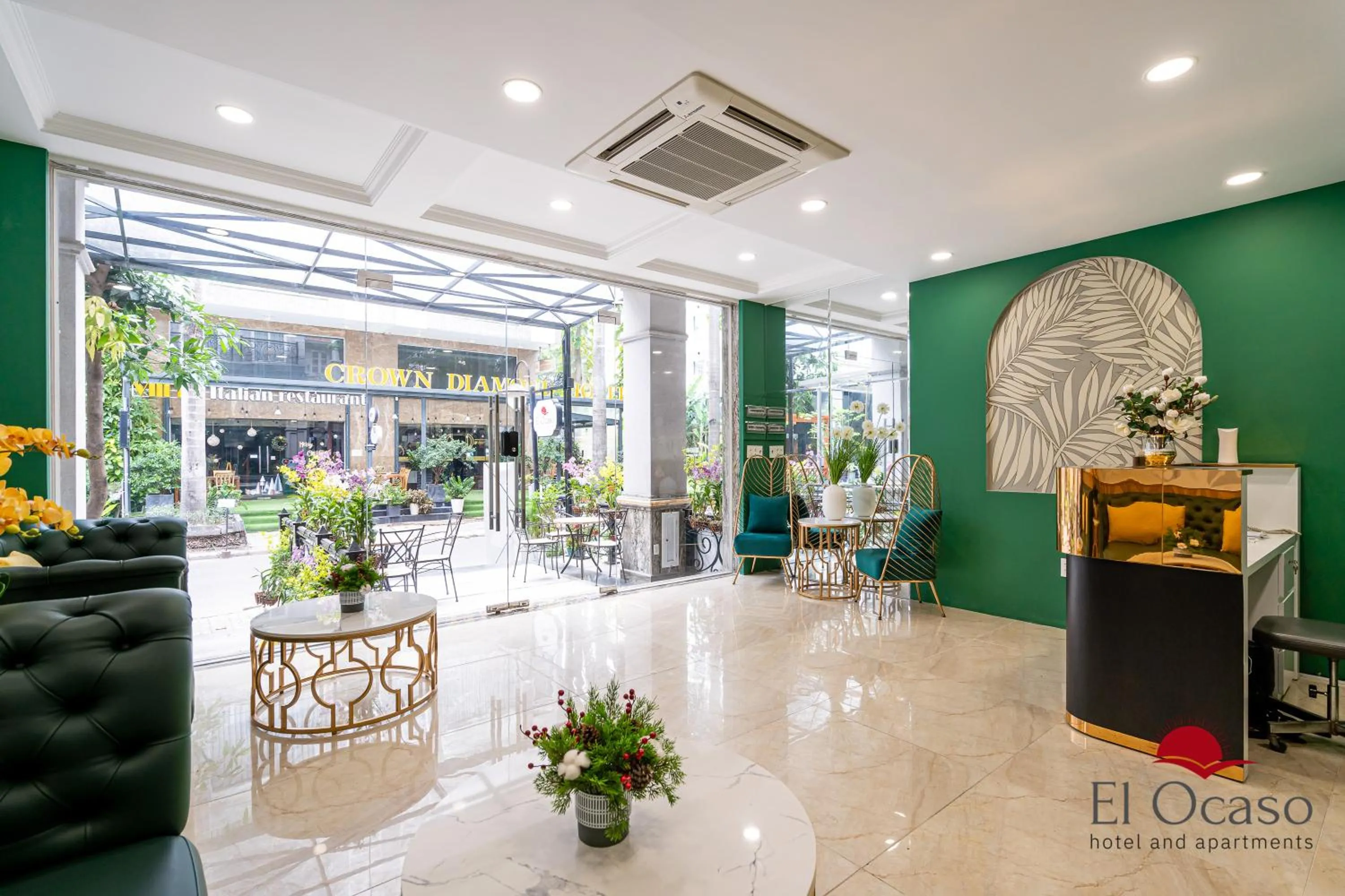 Lobby or reception in El Ocaso Hotel and Apartments