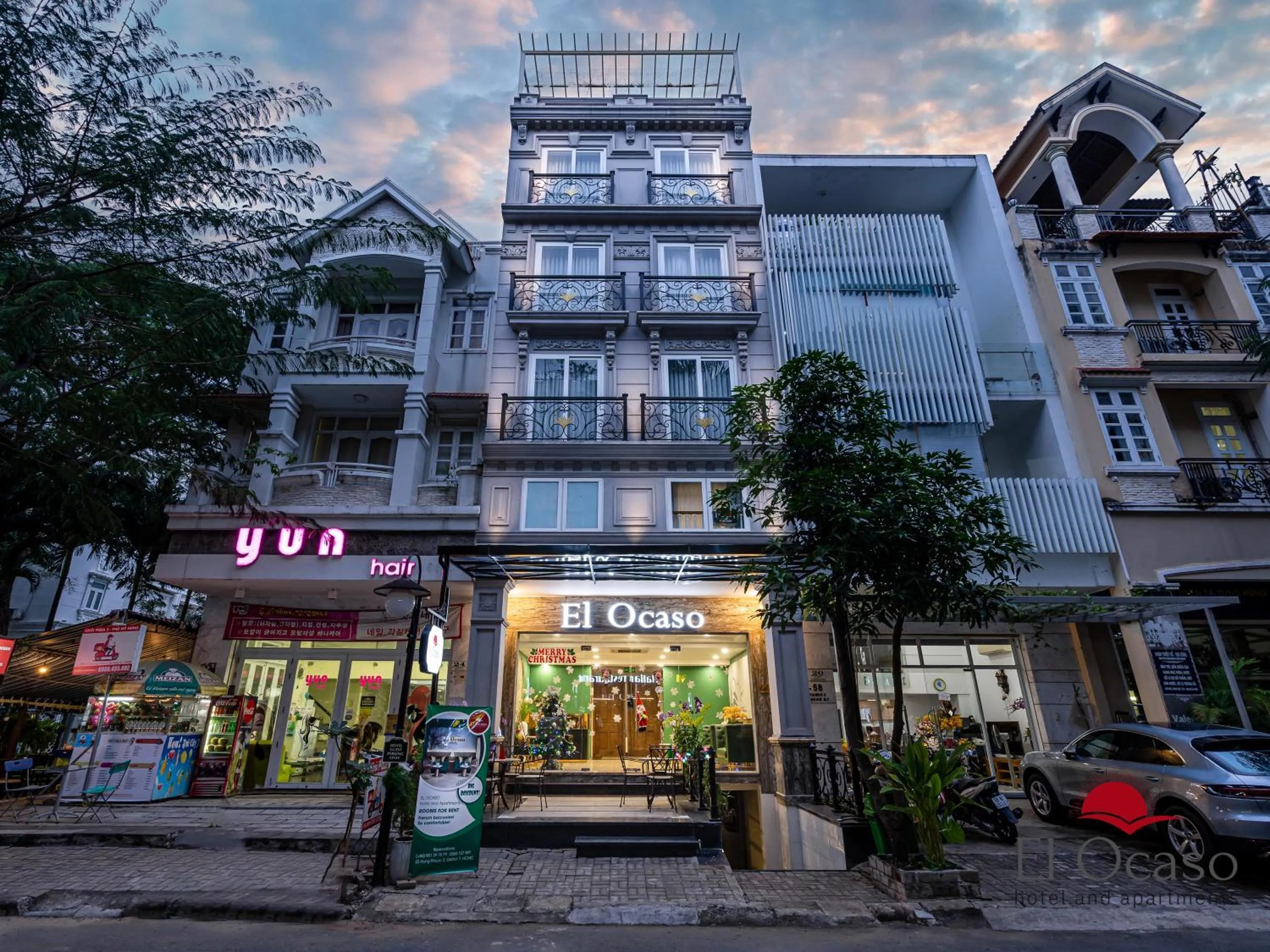 Property building in El Ocaso Hotel and Apartments